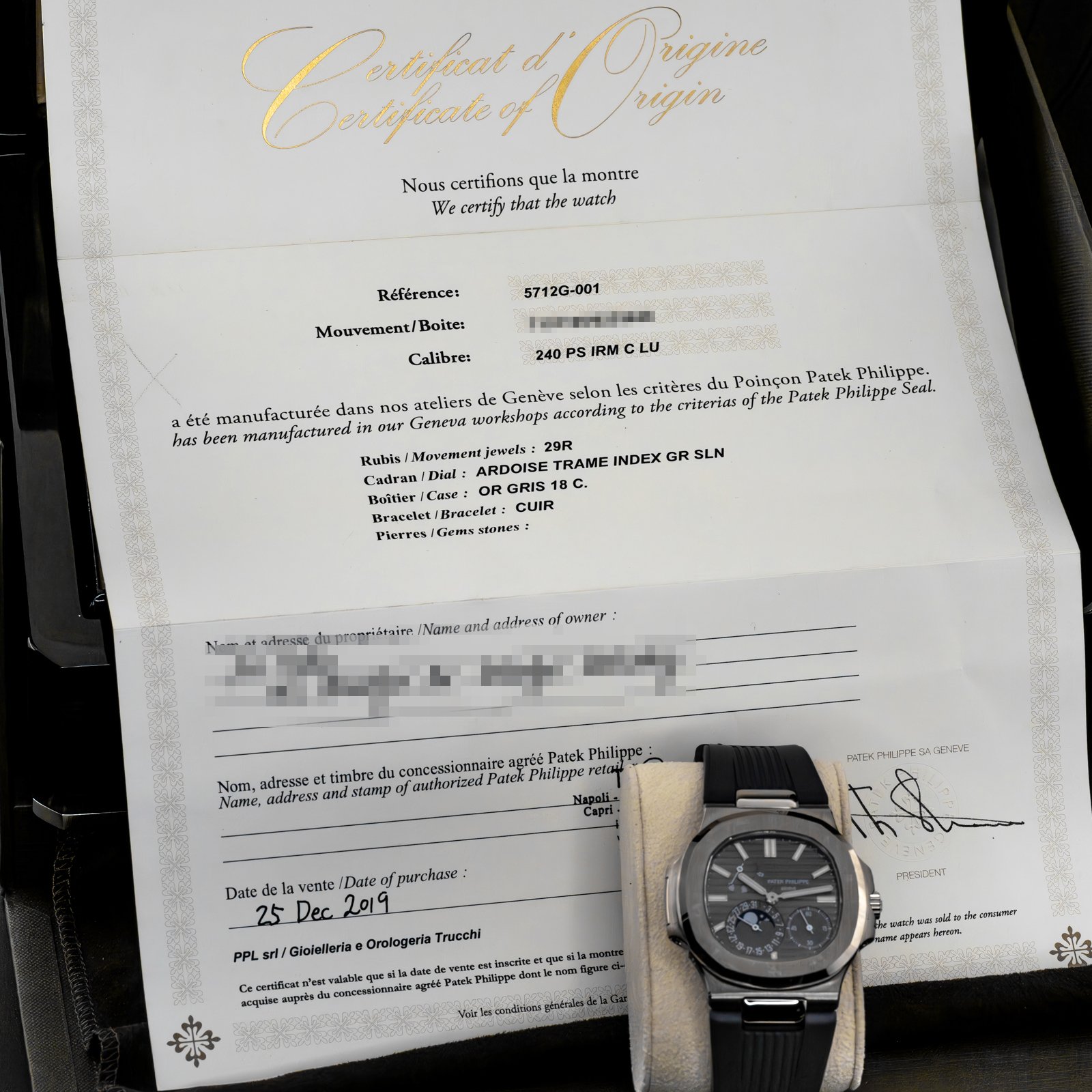 patek-philippe-nautilus-moonphase-white-gold-5712g-the-stellaris-collection.05.jpg