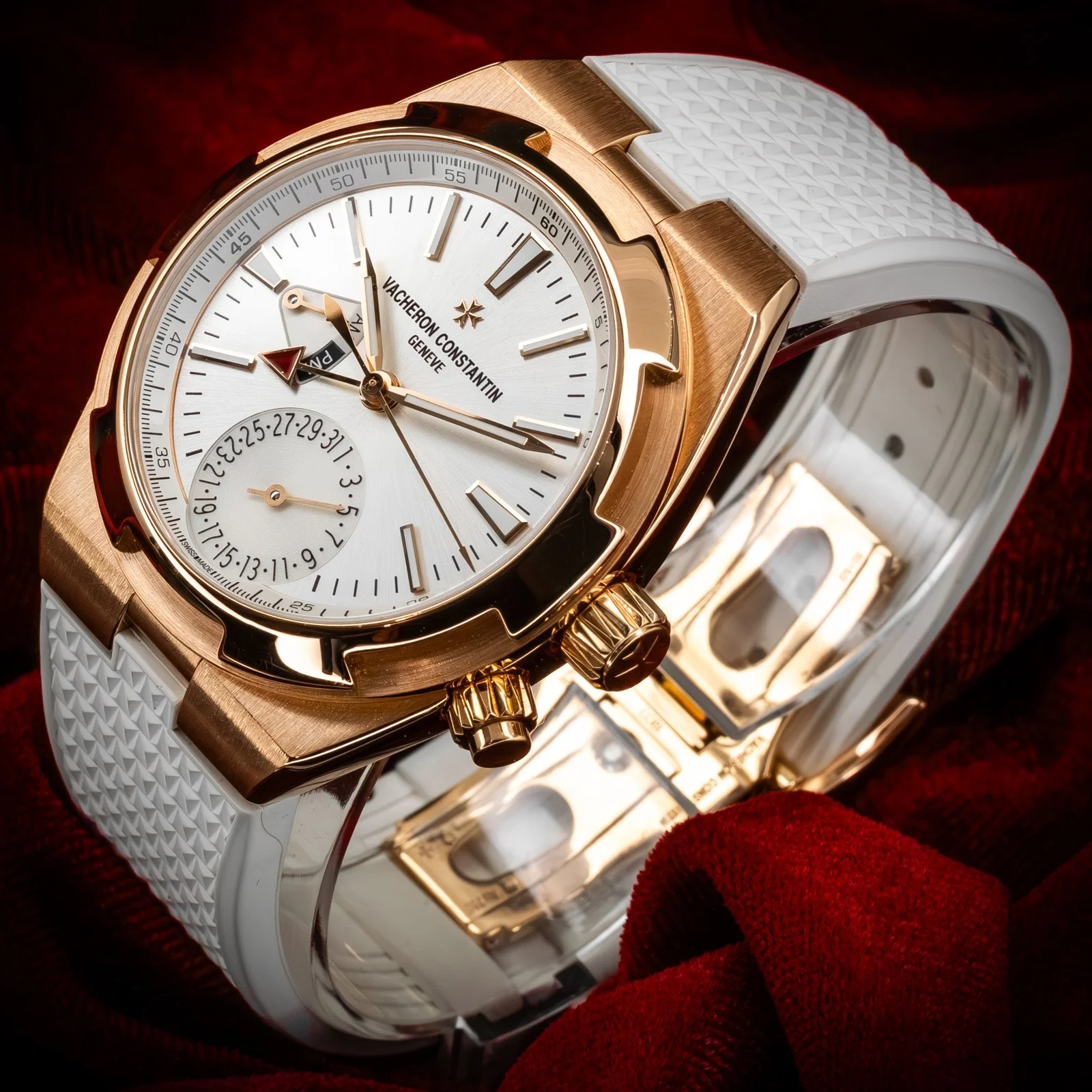 vacheron-constantin-overseas-dual-time-rose-gold-silver-dial-7900v-the-stellaris-collection.11.jpg