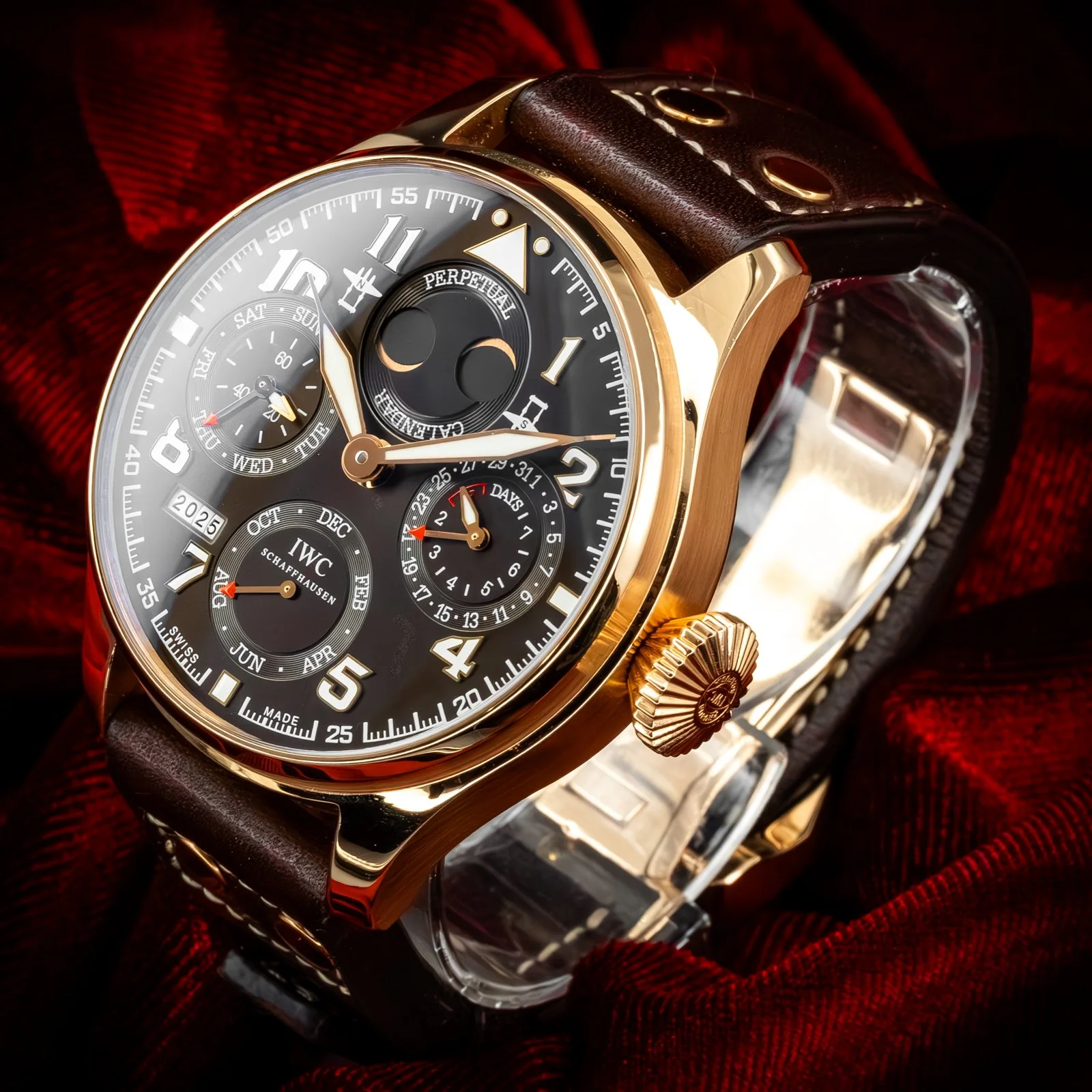 iwc-portuguese-perpetual-calendar-perpetual-moonphase-the-stellaris-collection.09.jpg