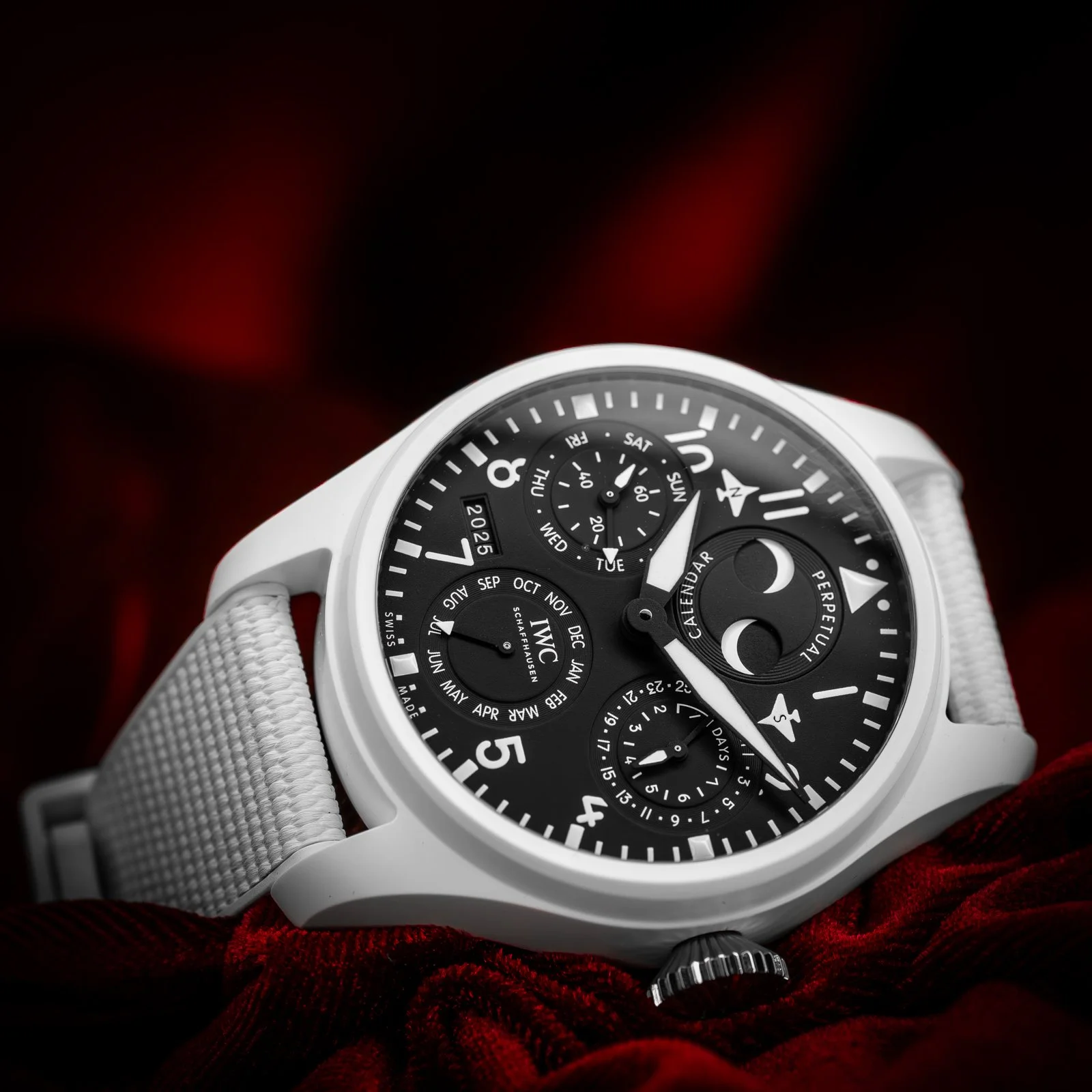 iwc-big-pilot-perpetual-calendar-white-ceramic-iw503008-the-stellaris-collection.02.jpg