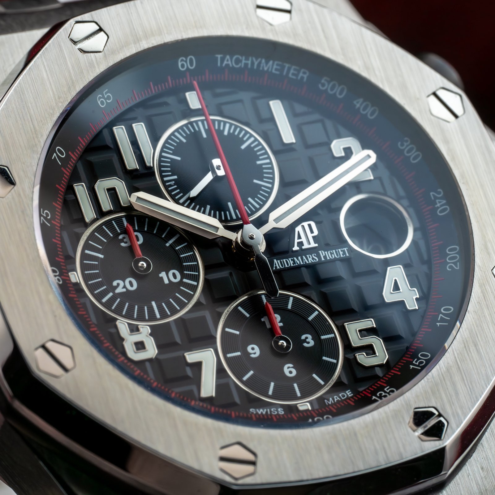 AudemarsPiguetRoyalOakOffshoreVampireSteel.13.jpg