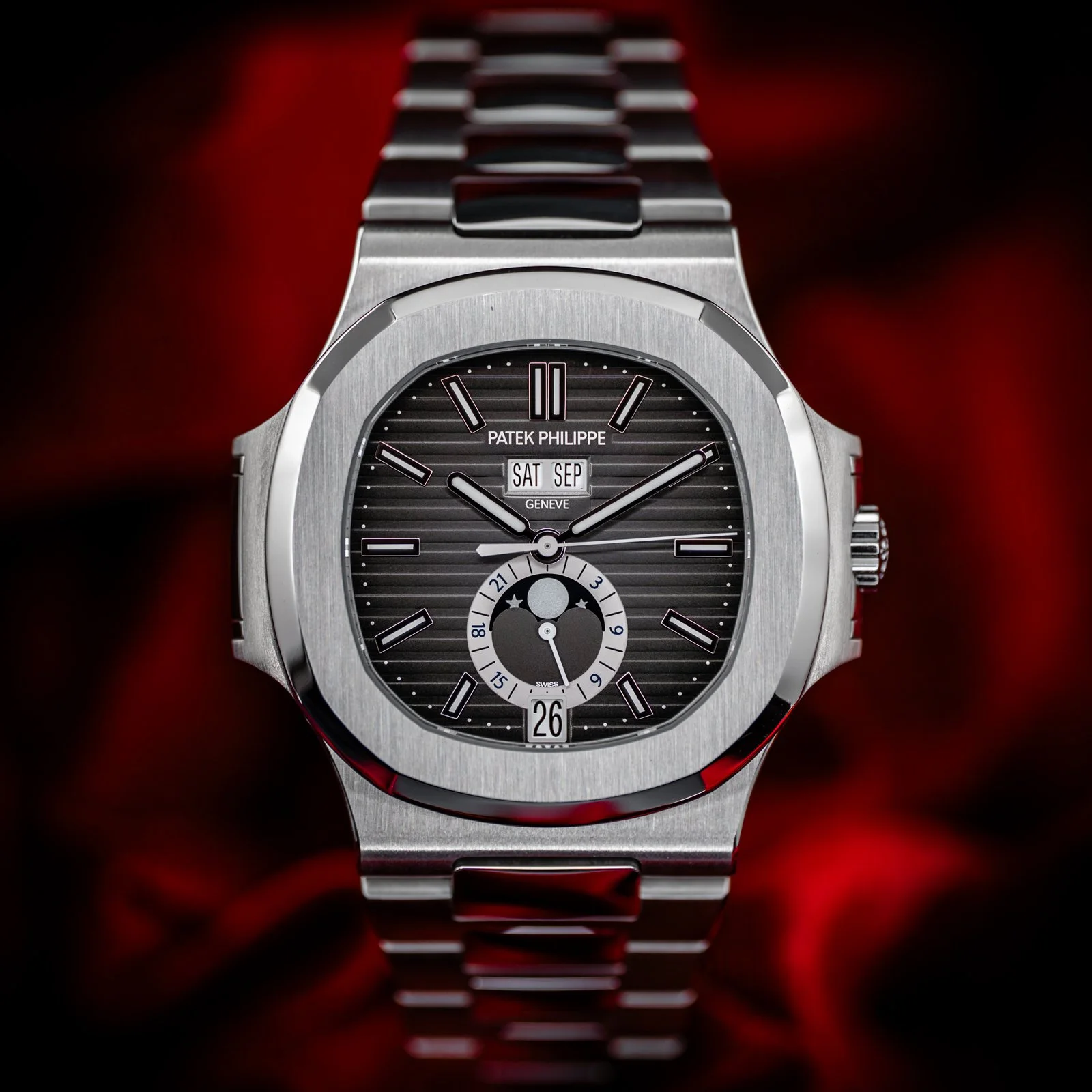 patek-philippe-nautilus-annual-calendar-moon-phase-the-stellaris-collection.01.jpg
