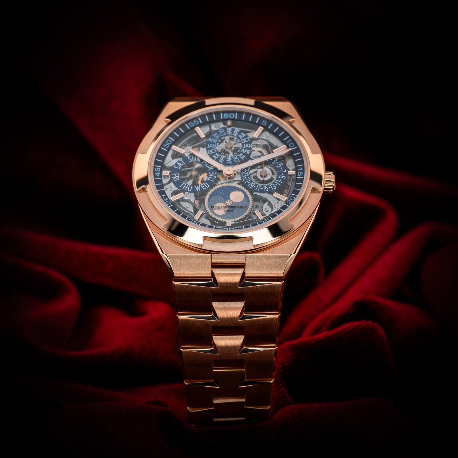 VacheronConstantinOverseasRoseGoldPerpetual.03.jpg