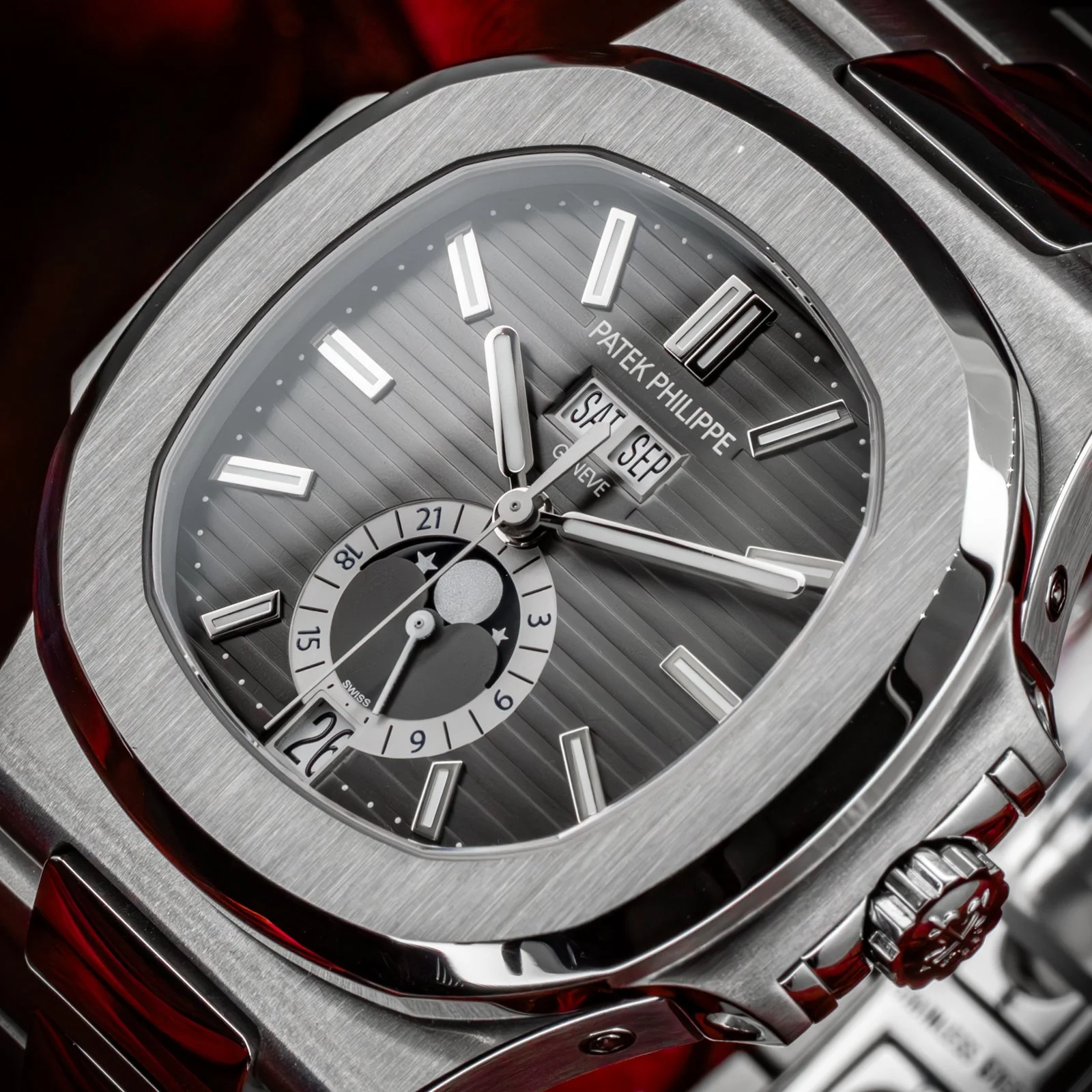patek-philippe-nautilus-annual-calendar-moon-phase-the-stellaris-collection.12.jpg