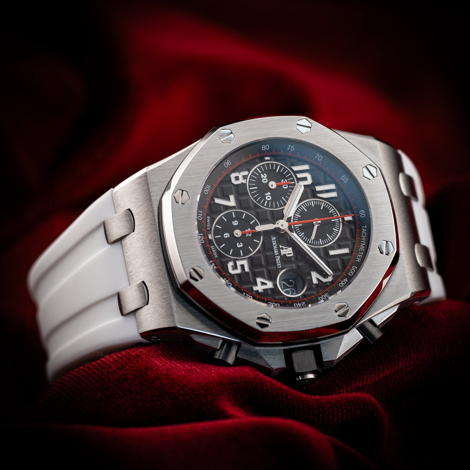 AudemarsPiguetRoyalOakOffshoreVampireSteel.02.jpg