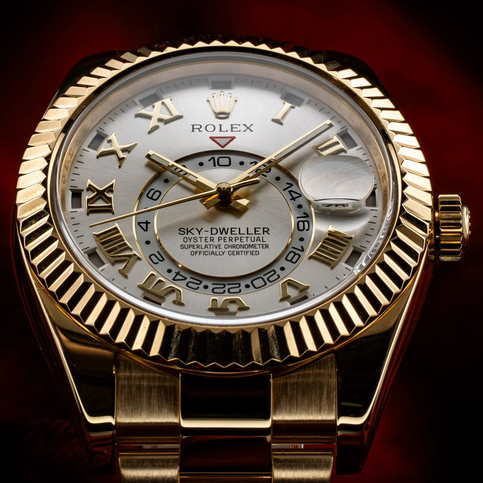 rolex-skydweller-yellow-gold-silver-roman-the-stellaris-collection.08.jpg