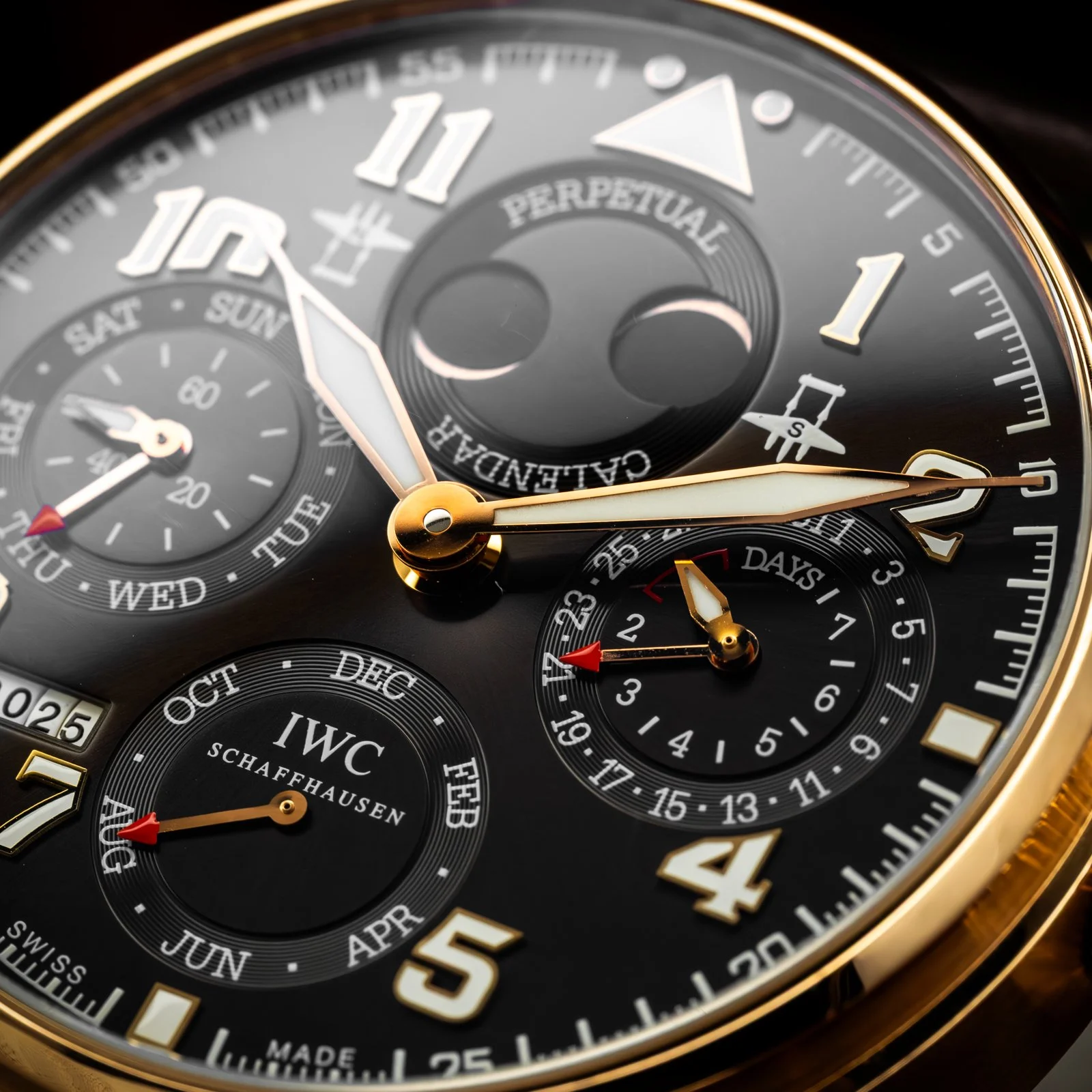 iwc-portuguese-perpetual-calendar-perpetual-moonphase-the-stellaris-collection.16.jpg