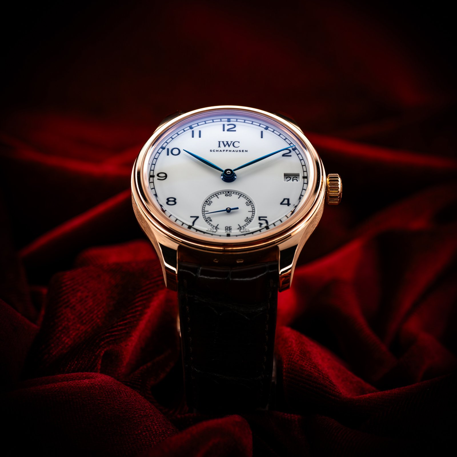 IWCPortugeseEightDaysRoseGold.03.jpg