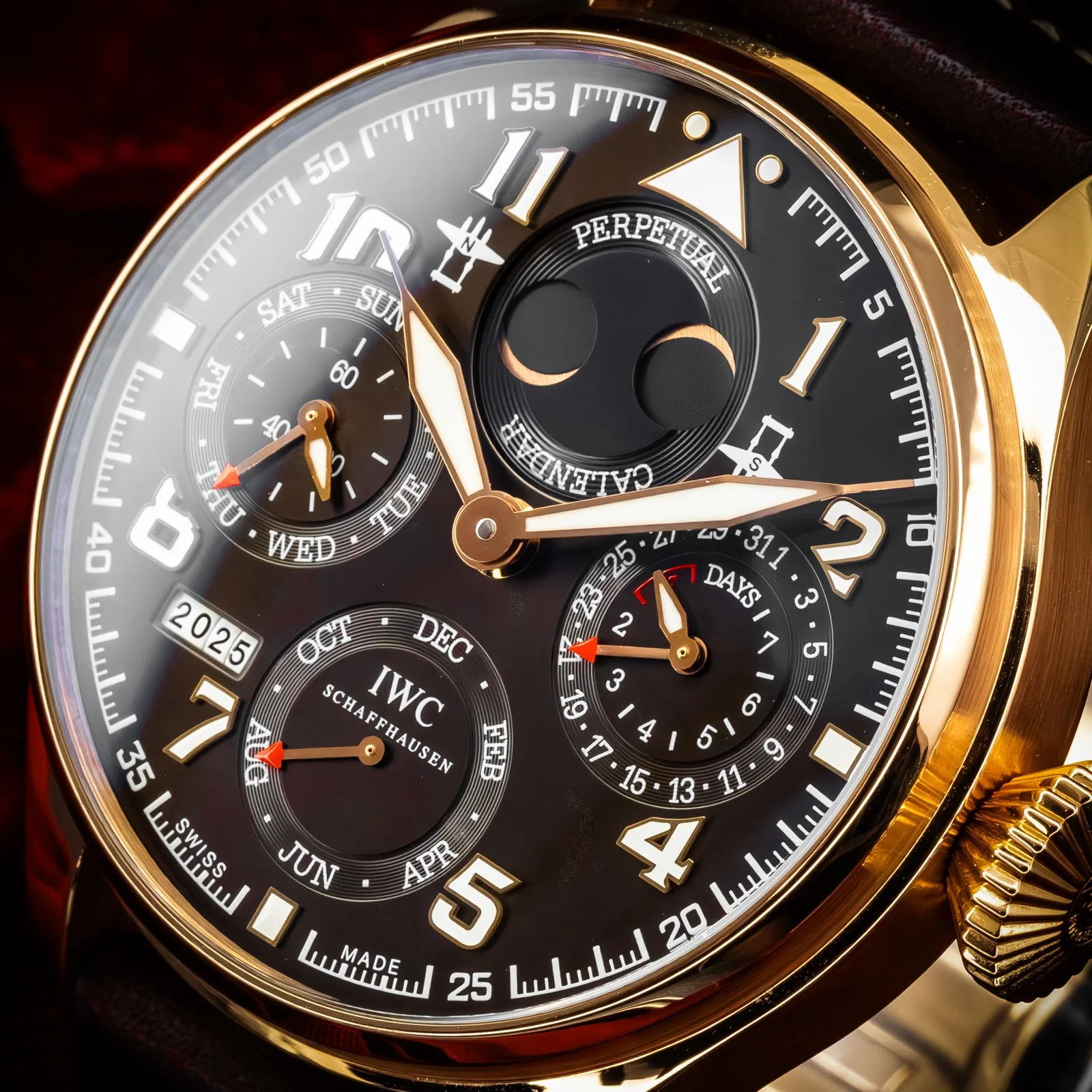 iwc-portuguese-perpetual-calendar-perpetual-moonphase-the-stellaris-collection.10.jpg