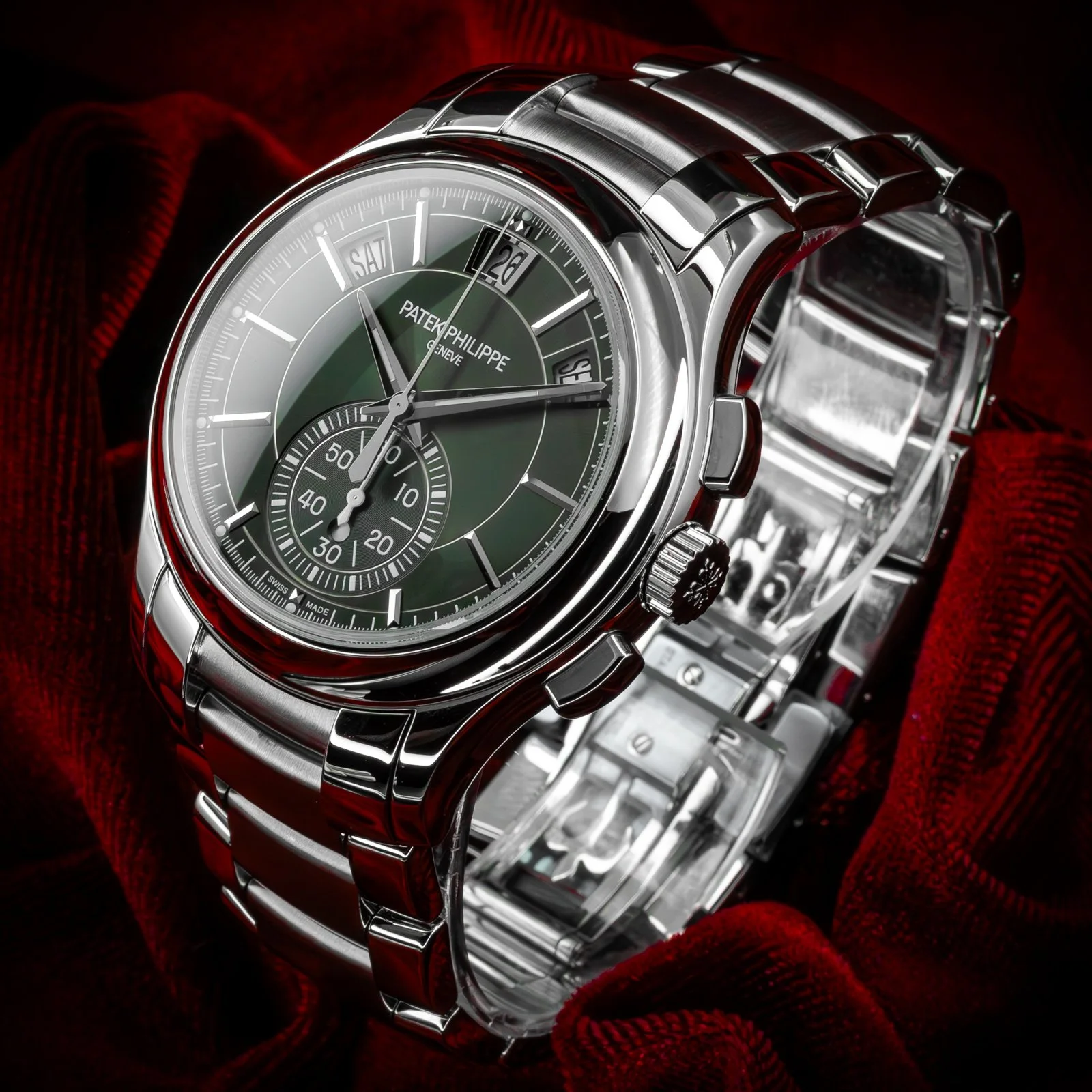 patek-philippe-annual-calendar-chronograph-green-dial-5905-1A-the-stellaris-collection.10.jpg
