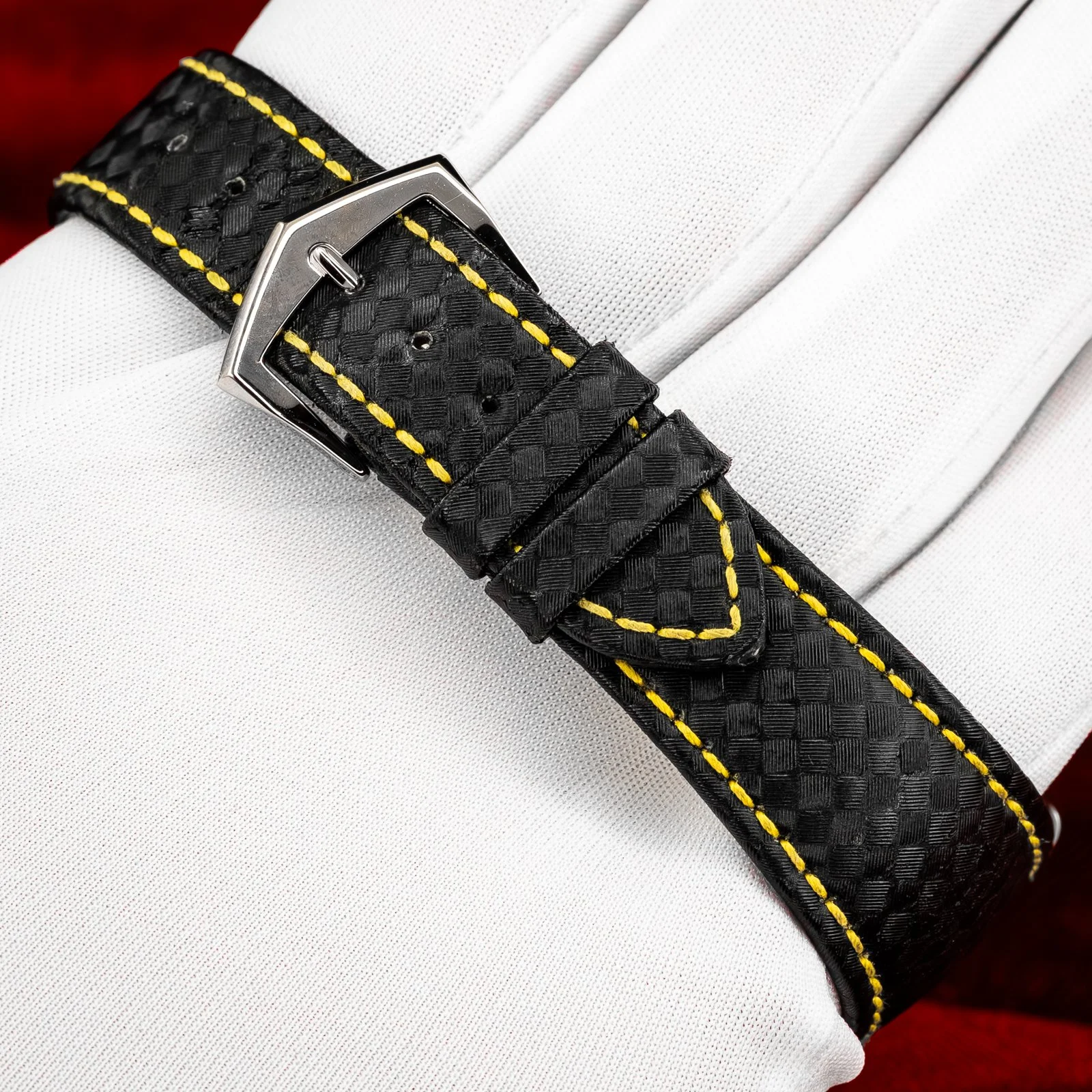 patek-philippe-calatrava-white-gold-yellow-dial-6007g-the-stellaris-collection.22.jpg