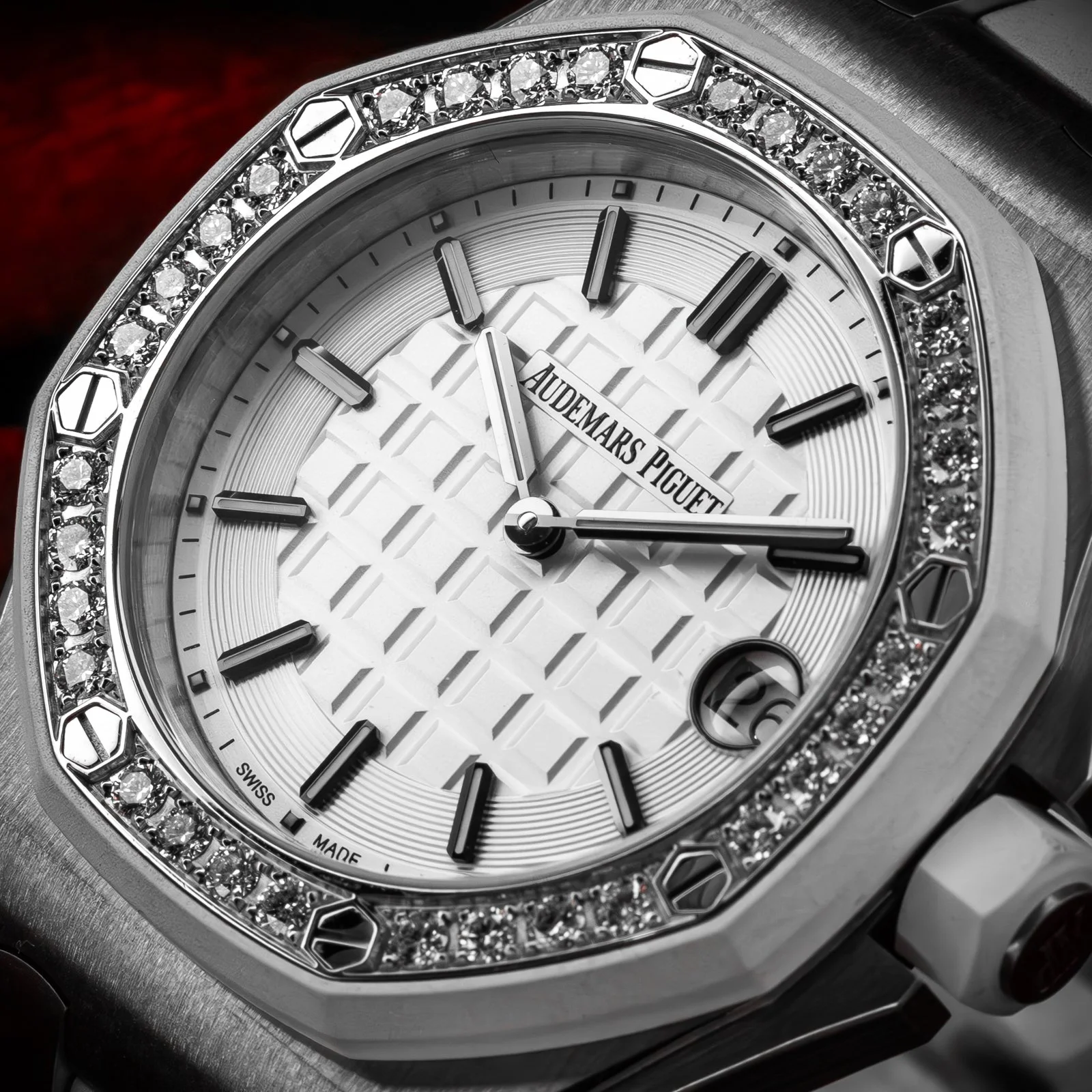audemars-piguet-royal-oak-offshore-lady-quartz-diamond-bezel-67540sk-the-stellaris-collection.11.jpg