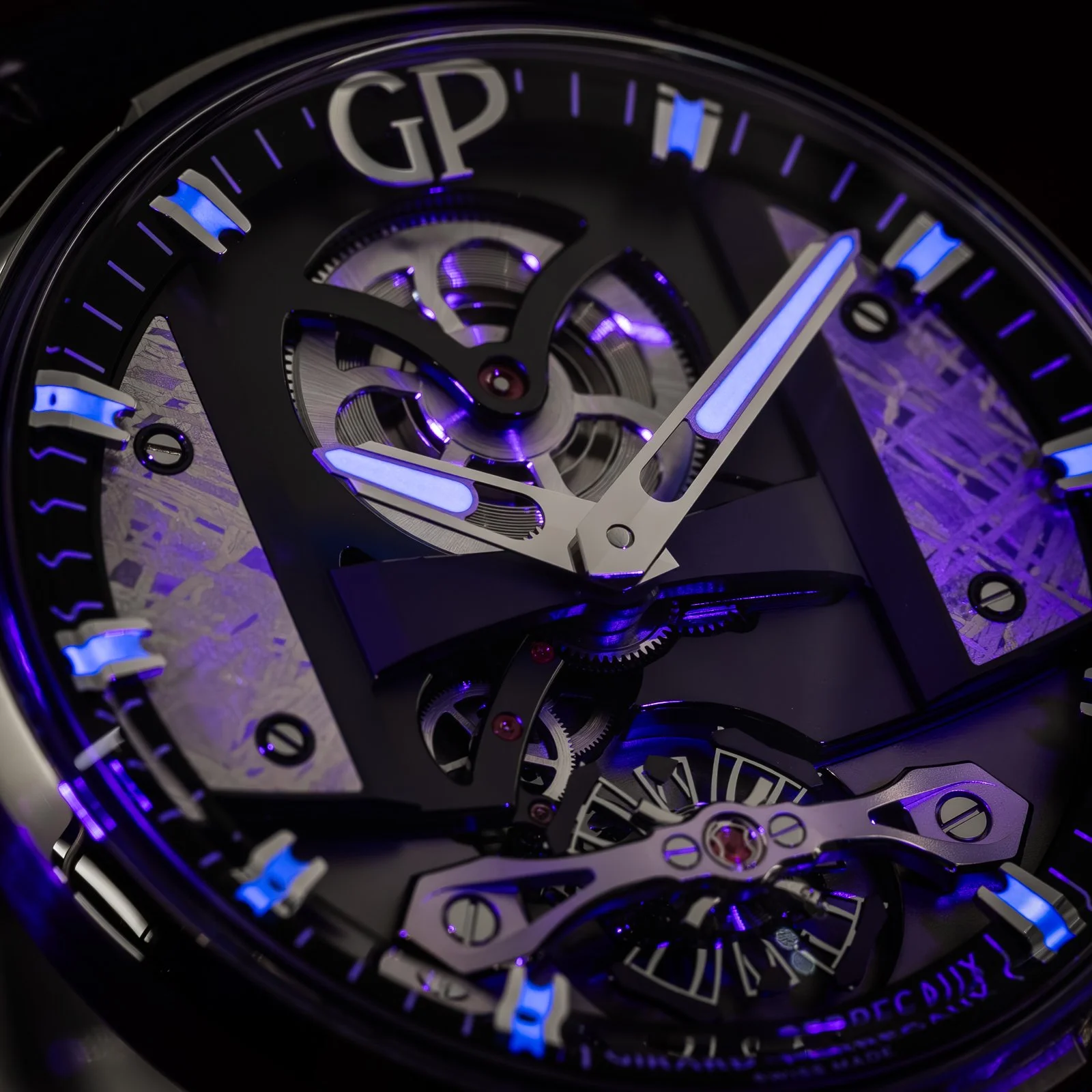 girard-perregaux-free-bridge-meteorite-82000-the-stellaris-collection.23.jpg