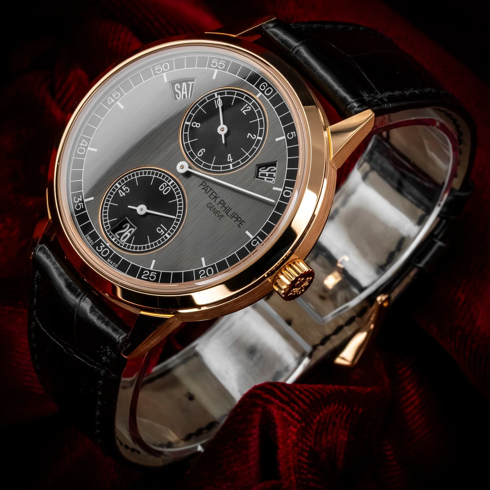 patek-philippe-annual-calendar-regulator-rose-gold-5235G-50R-001-the-stellaris-collection.11.jpg