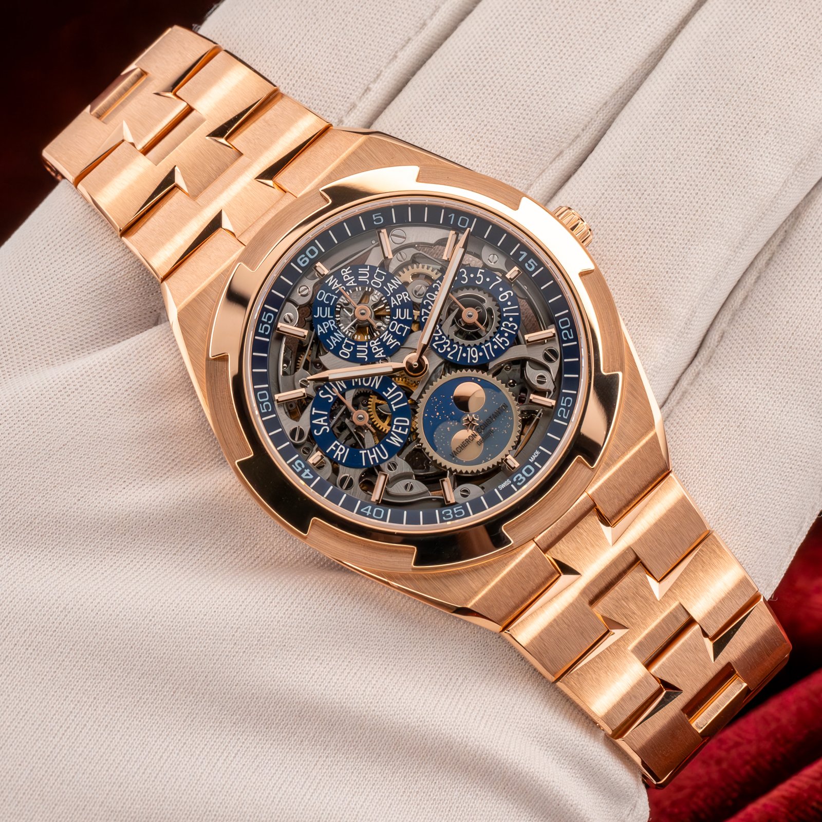 VacheronConstantinOverseasRoseGoldPerpetual.14-2.jpg