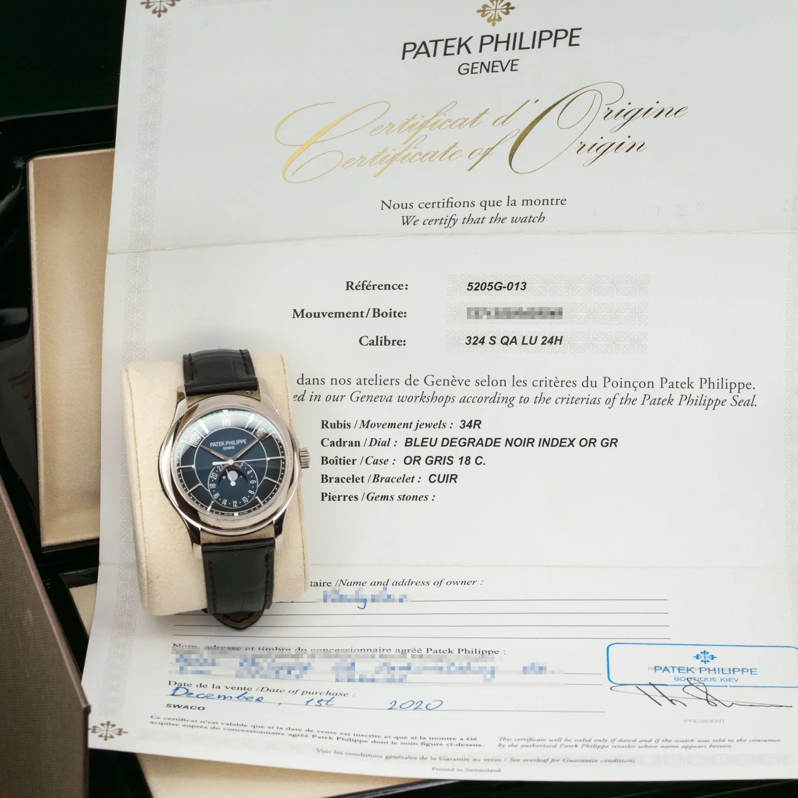 patek-philippe-annual-calendar-complications-white-gold-blue-dial-5205g-013-the-stellaris-collection.04.jpg