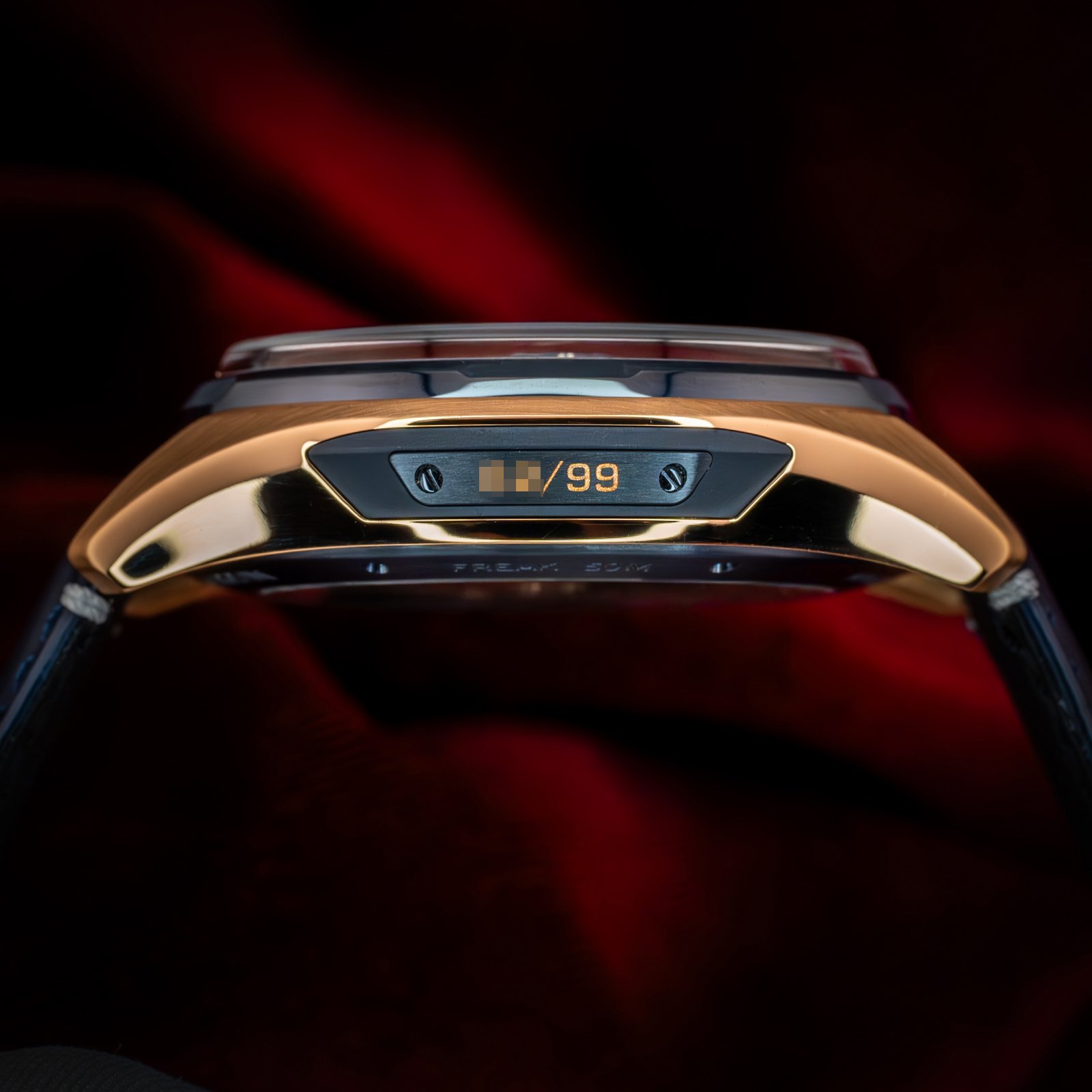 UlysseNardinFreakAdventurine.18.jpg