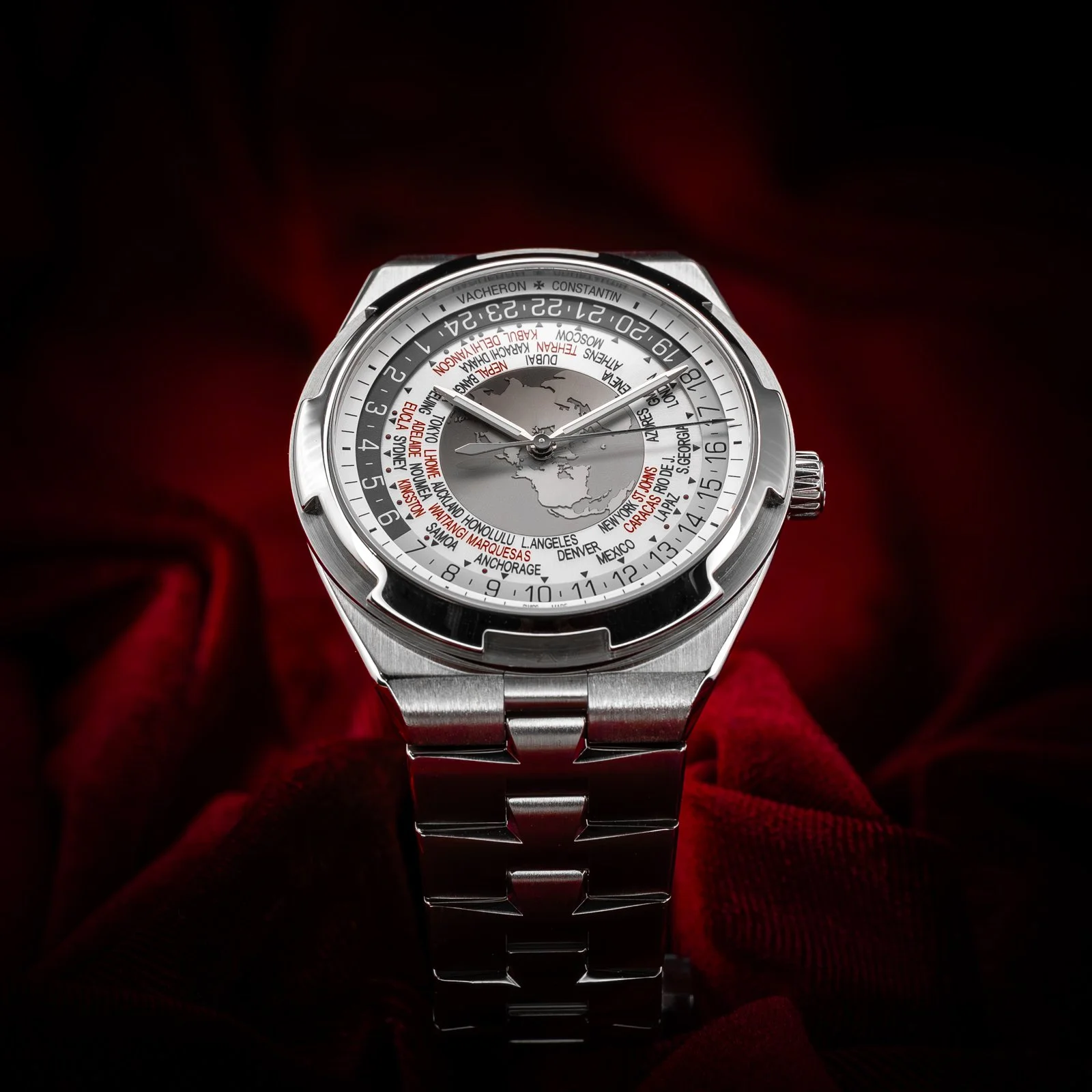 vacheron-constantin-overseas-world-time-7700v-the-stellaris-collection.06.jpg