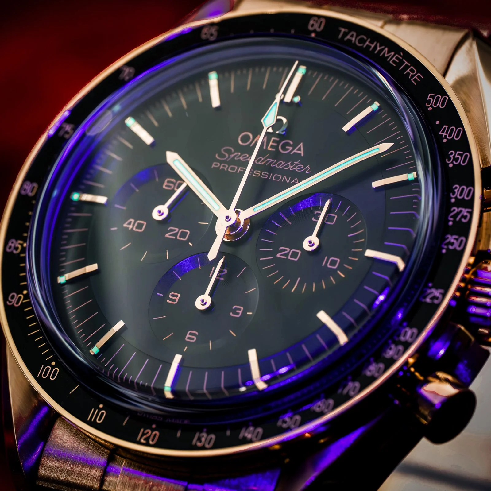 omega-speedmaster-sedna-gold-black-dial-310.60.42.50.01.001-the-stellaris-collection 12.jpg