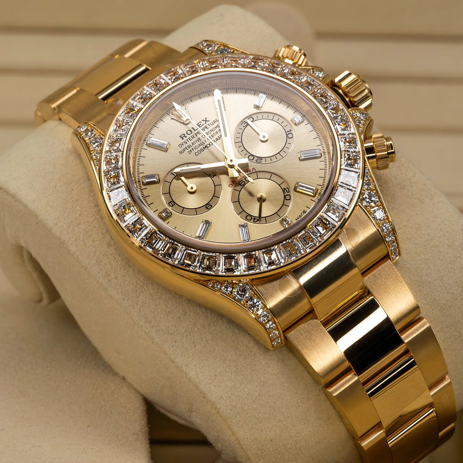 rolex-daytona-yellow-gold-diamonds-126598tbr-the-stellaris-collection.04.jpg