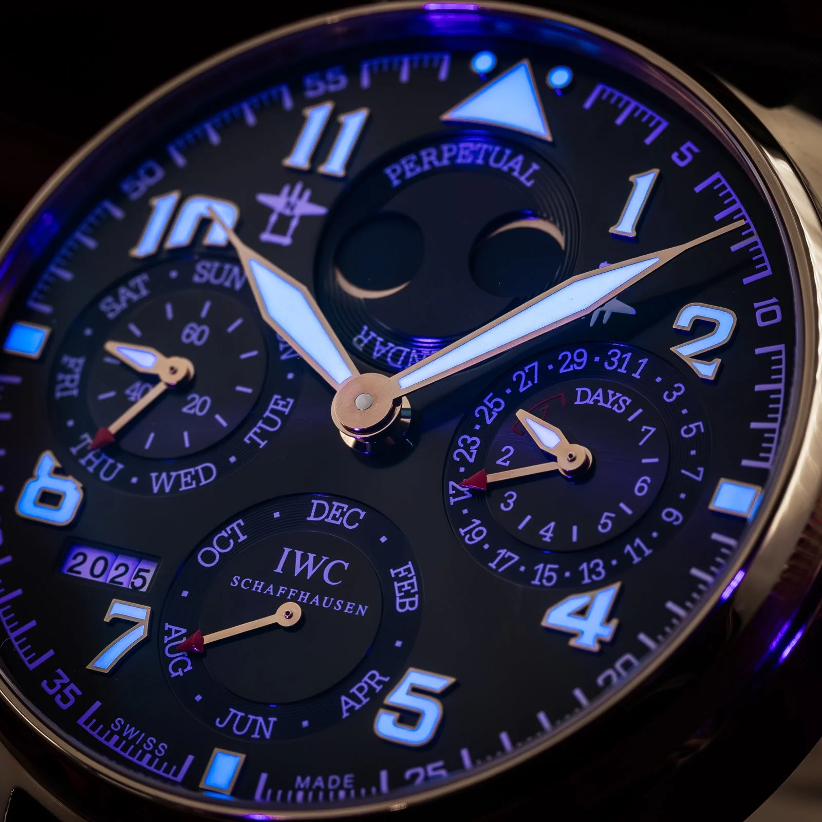 iwc-portuguese-perpetual-calendar-perpetual-moonphase-the-stellaris-collection.11.jpg