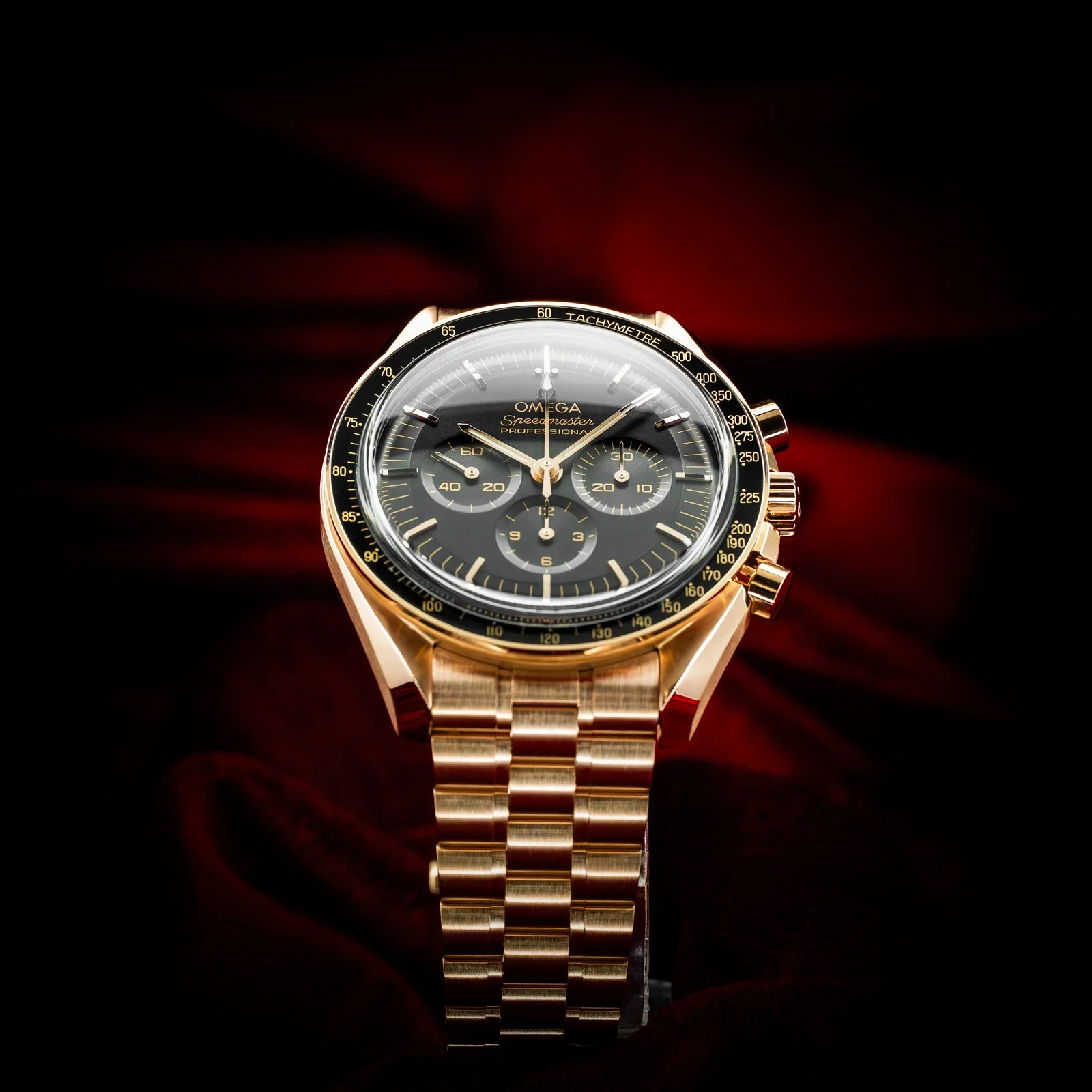 omega-speedmaster-sedna-gold-black-dial-310.60.42.50.01.001-the-stellaris-collection 06.jpg