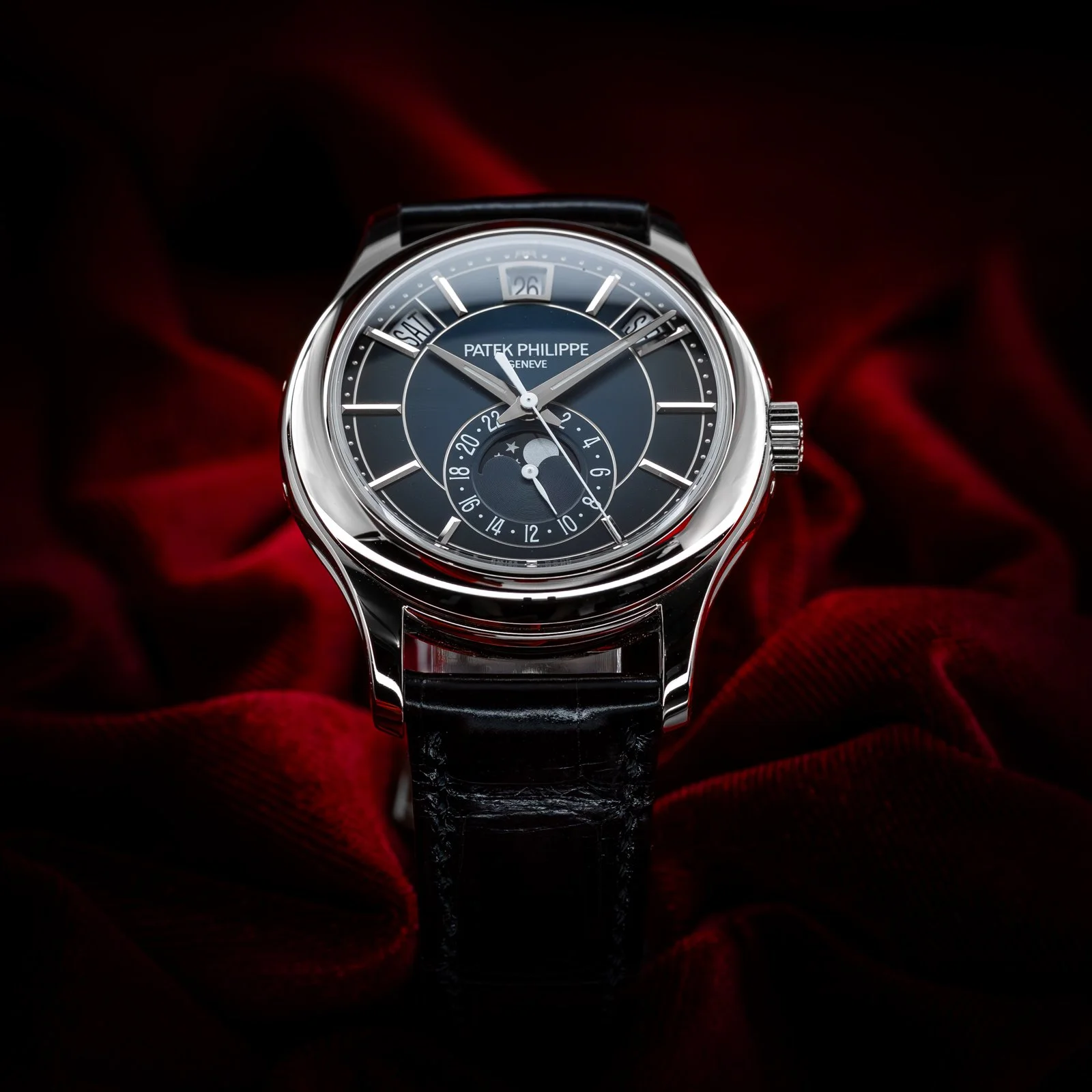 patek-philippe-annual-calendar-complications-white-gold-blue-dial-5205g-013-the-stellaris-collection.06.jpg