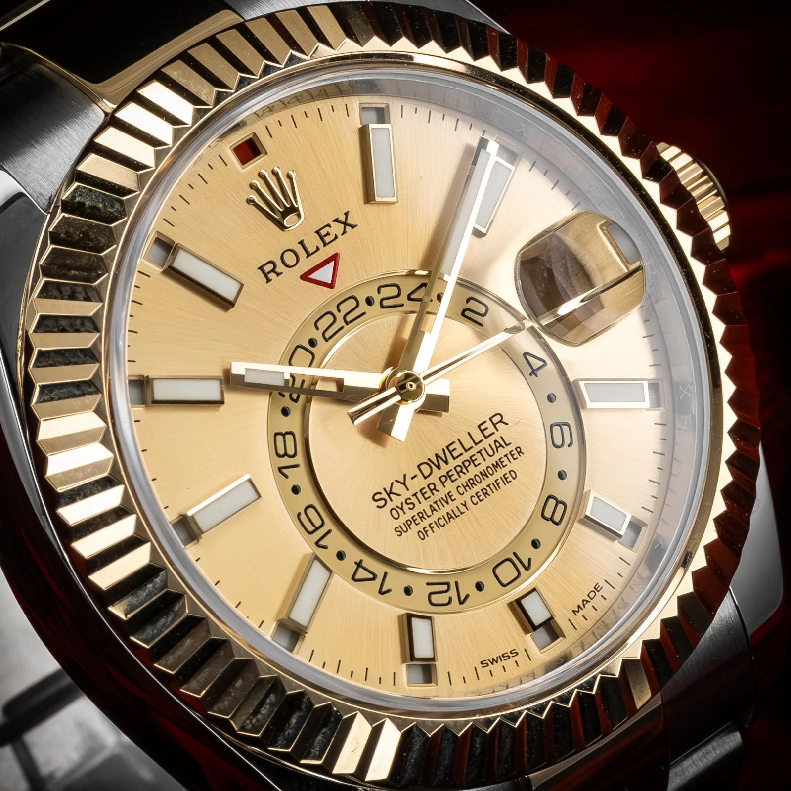 rolex-sky-dweller-two-tone-champagne-dial-326933-the-stellaris-collection.09.jpg