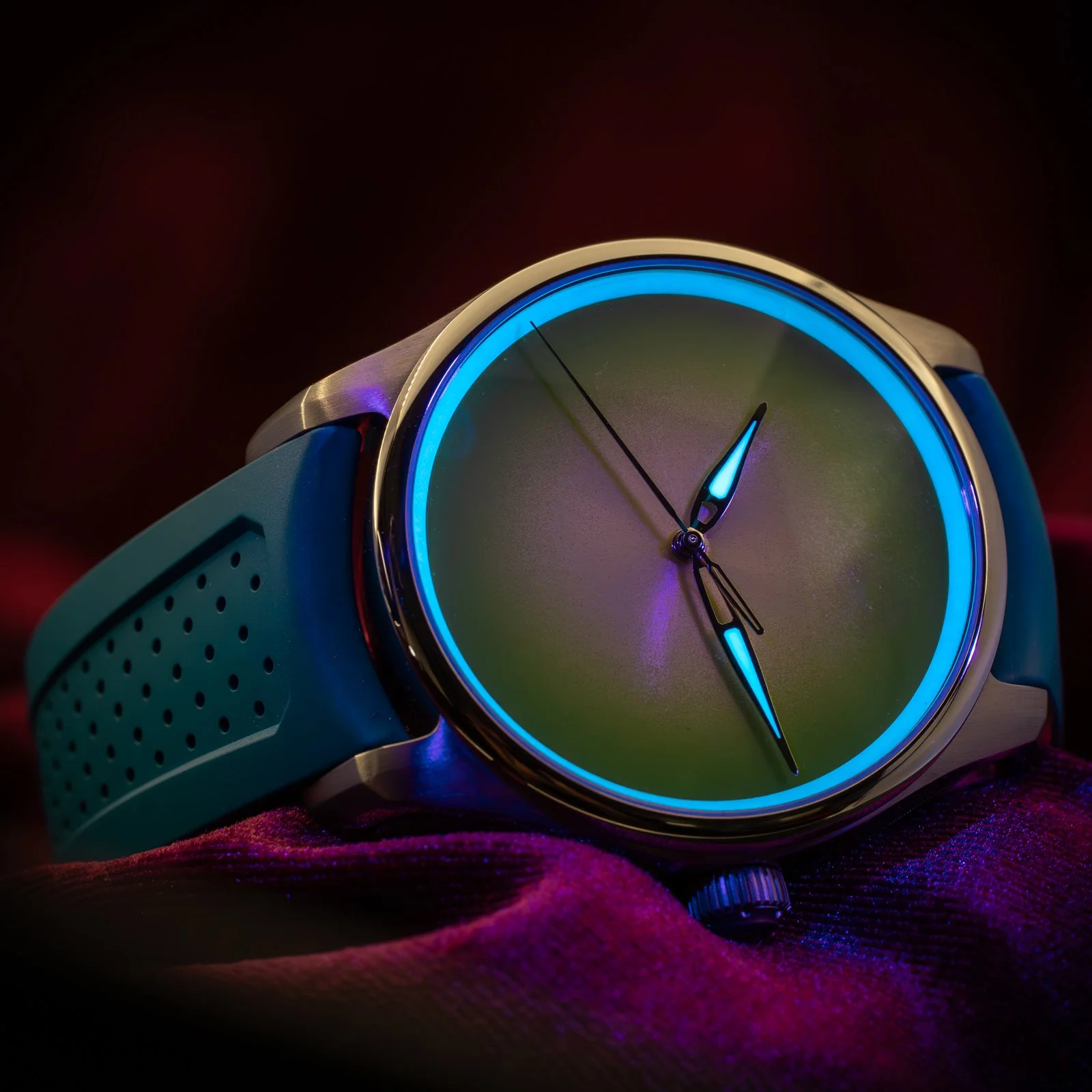 h-moser-&-cie-pioneer-centre-seconds-concept-citron-the-stellaris-collection.07.jpg