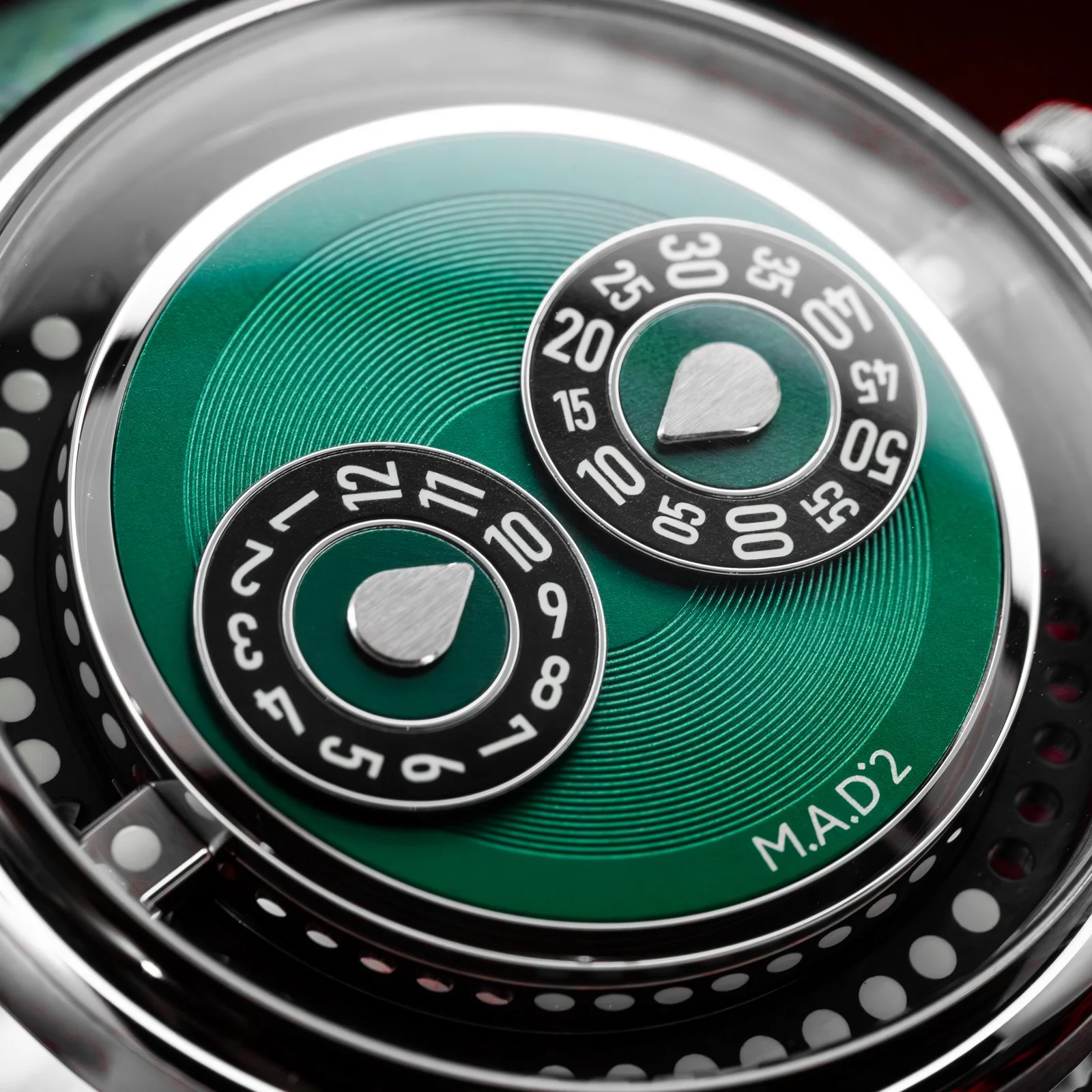 mb&f-mad-editions-m.a.d.2-mad2-green-the-stellaris-collection.04.jpg