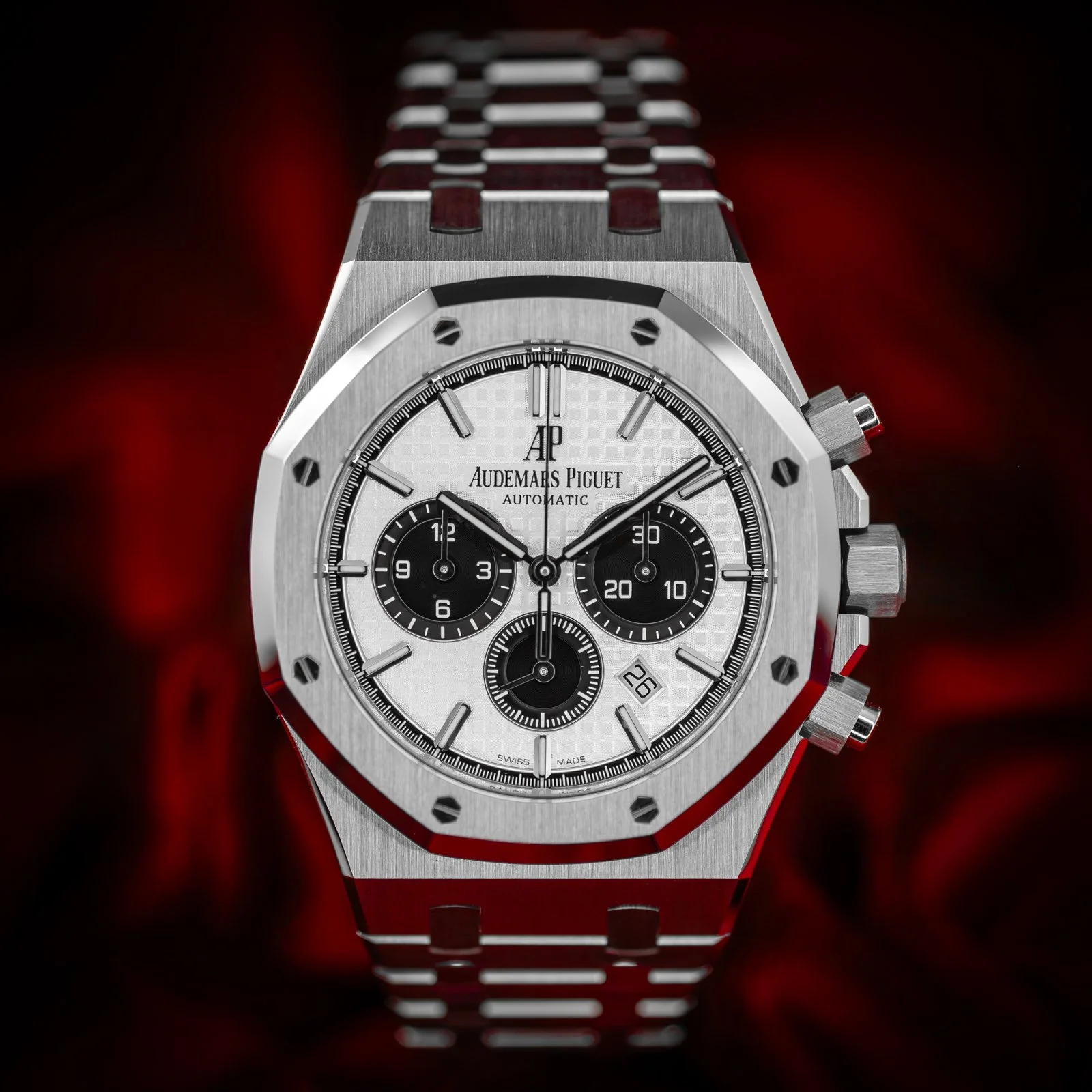 audemars-piguet-royal-oak-chronograph-panda-dial-26331ST-the-stellaris-collection.01.jpg