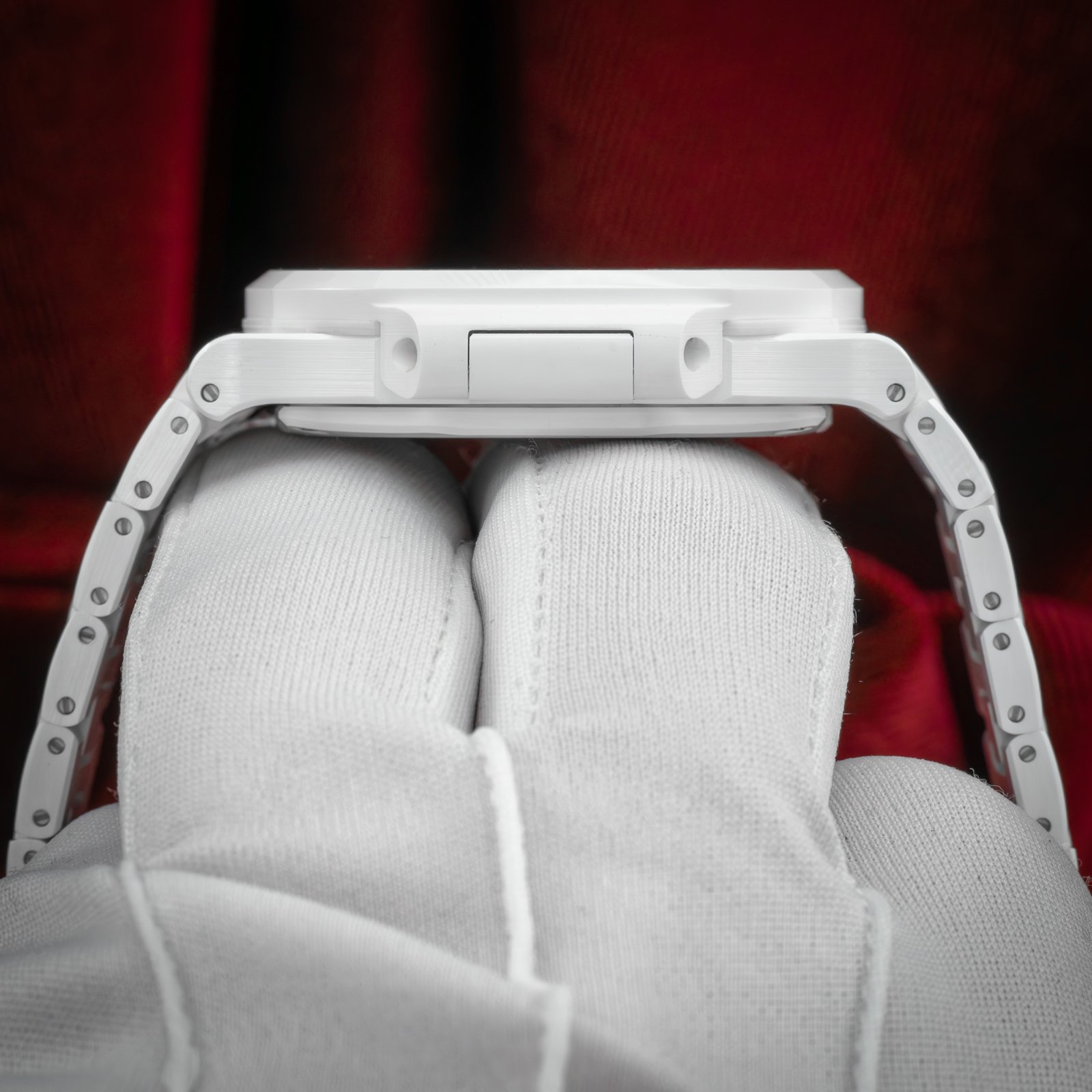 AETRemouldPatekPhilippeNautilusWhiteCeramic.16.jpg