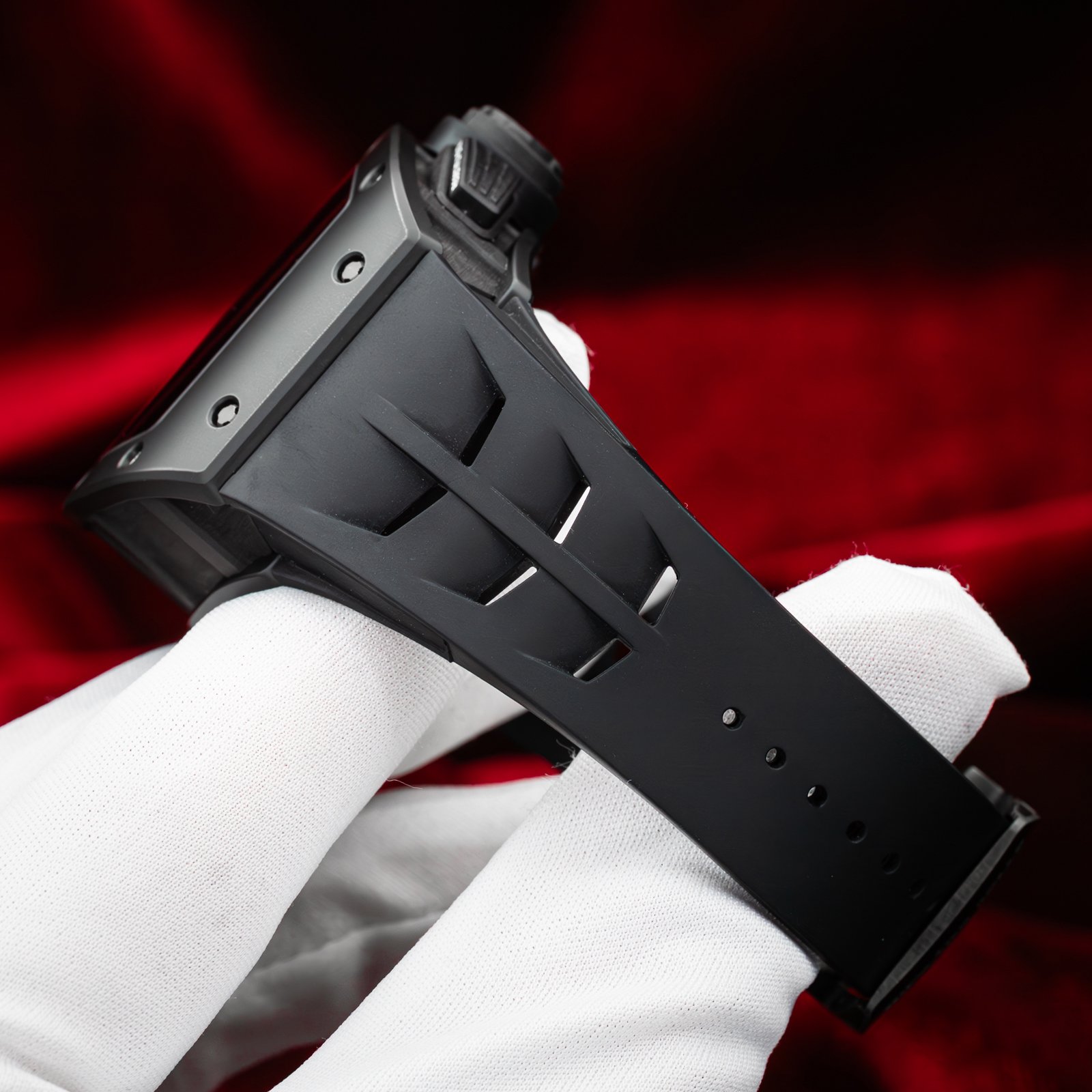 RM11BlackPhantom.16.jpg