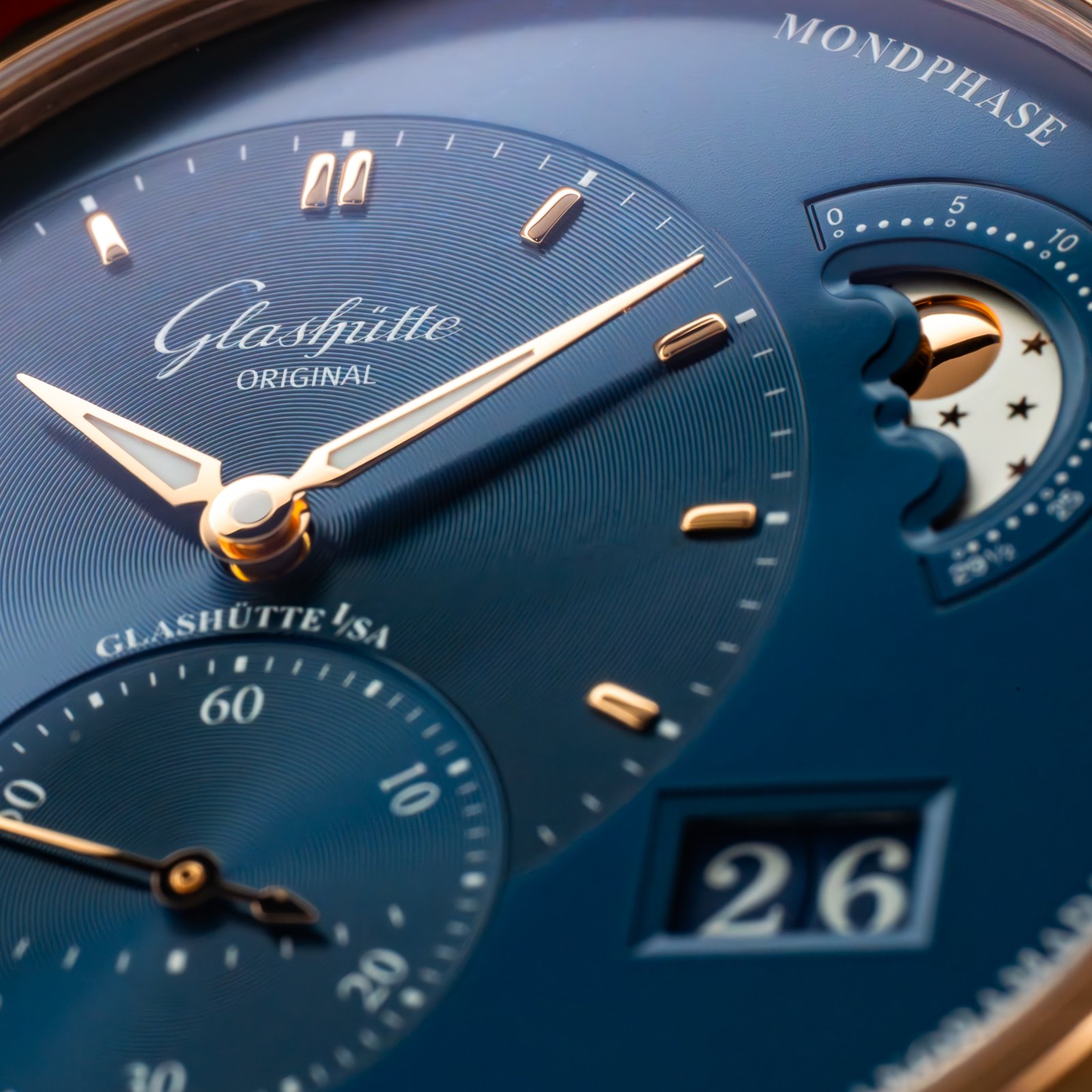 GlashutteOriginalPanoMaticLunarRoseGold.06.jpg
