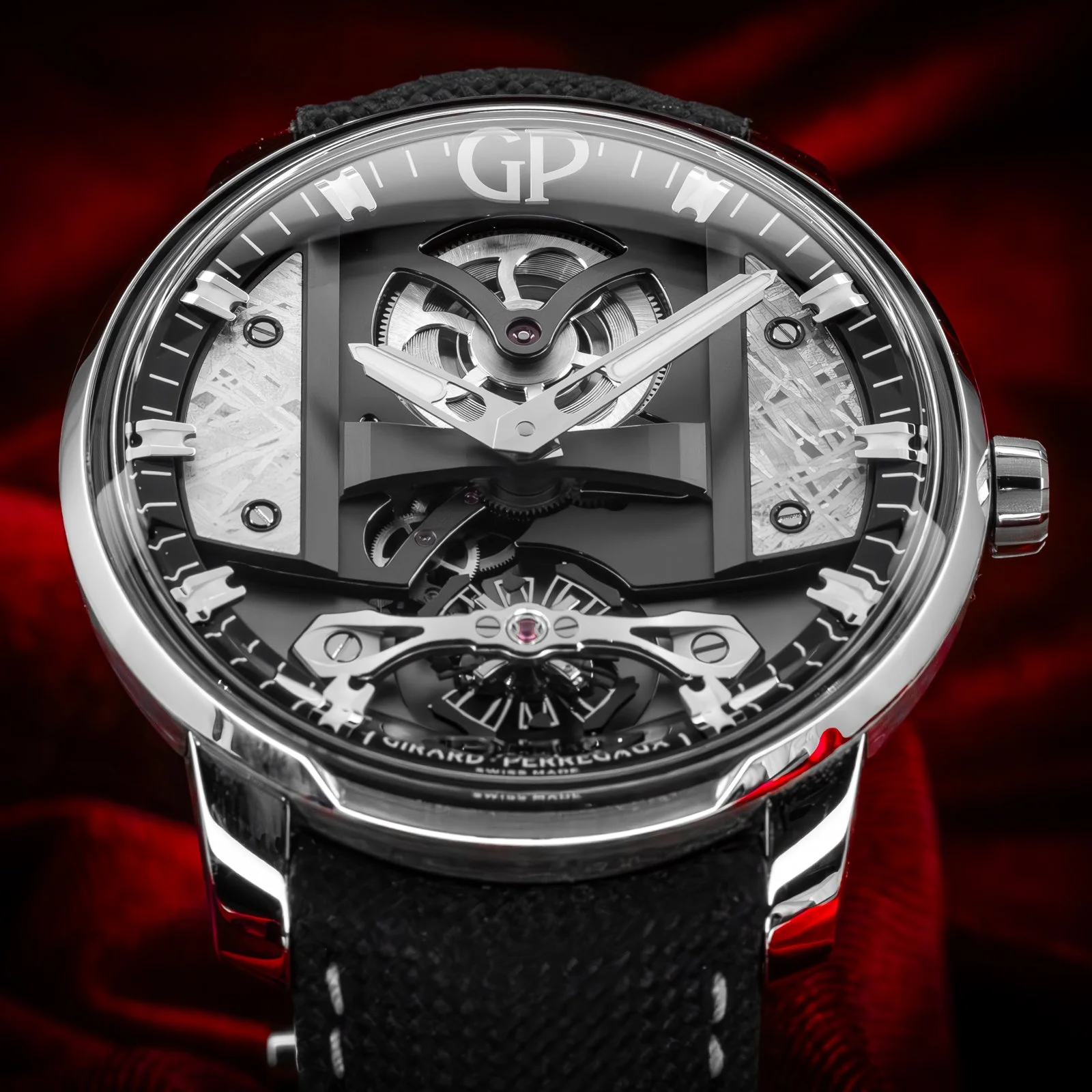 girard-perregaux-free-bridge-meteorite-82000-the-stellaris-collection.07.jpg