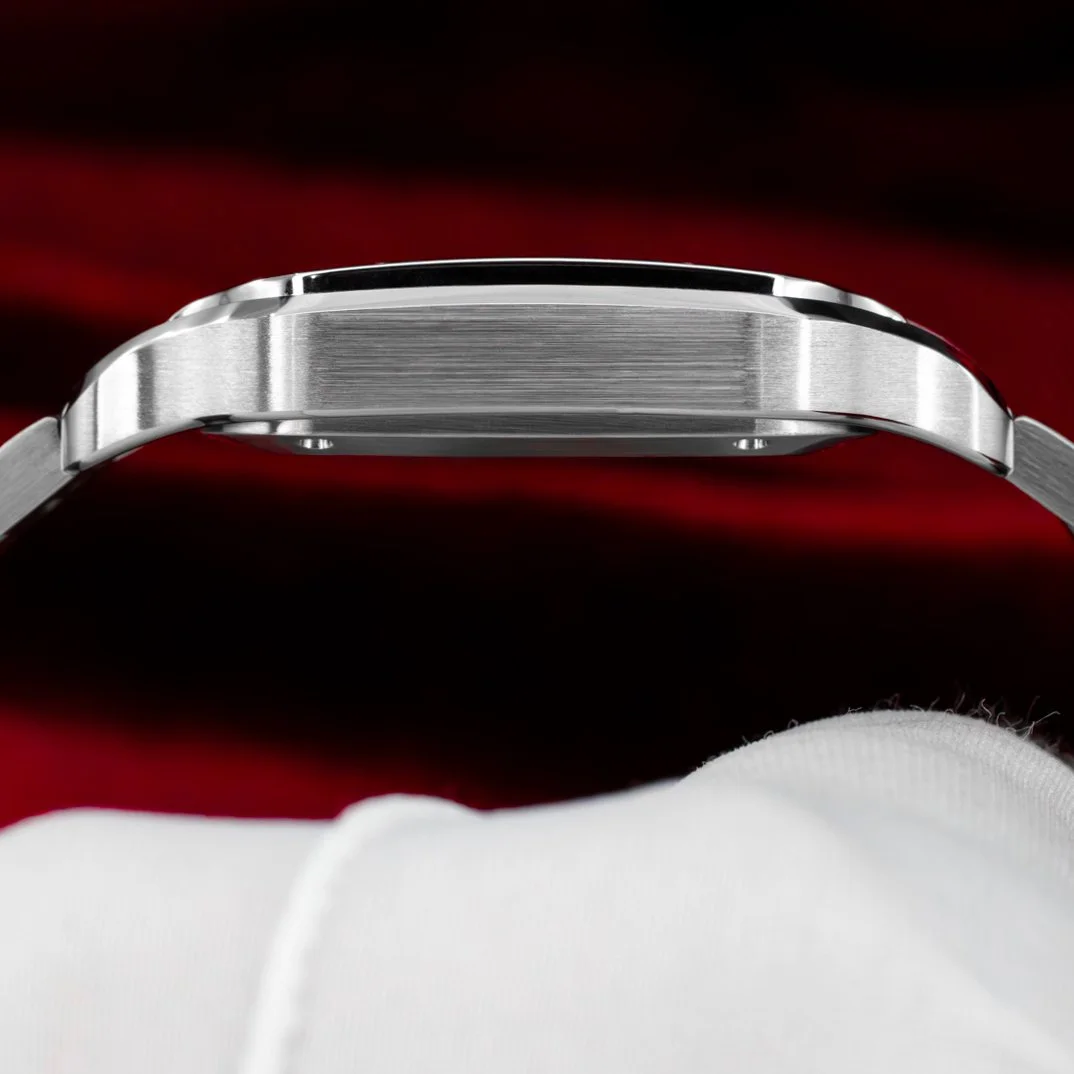 cartier-santos-de-cartier-stainless-steel-white-dial-medium-WSSA0029-the-stellaris-collection.15.jpg
