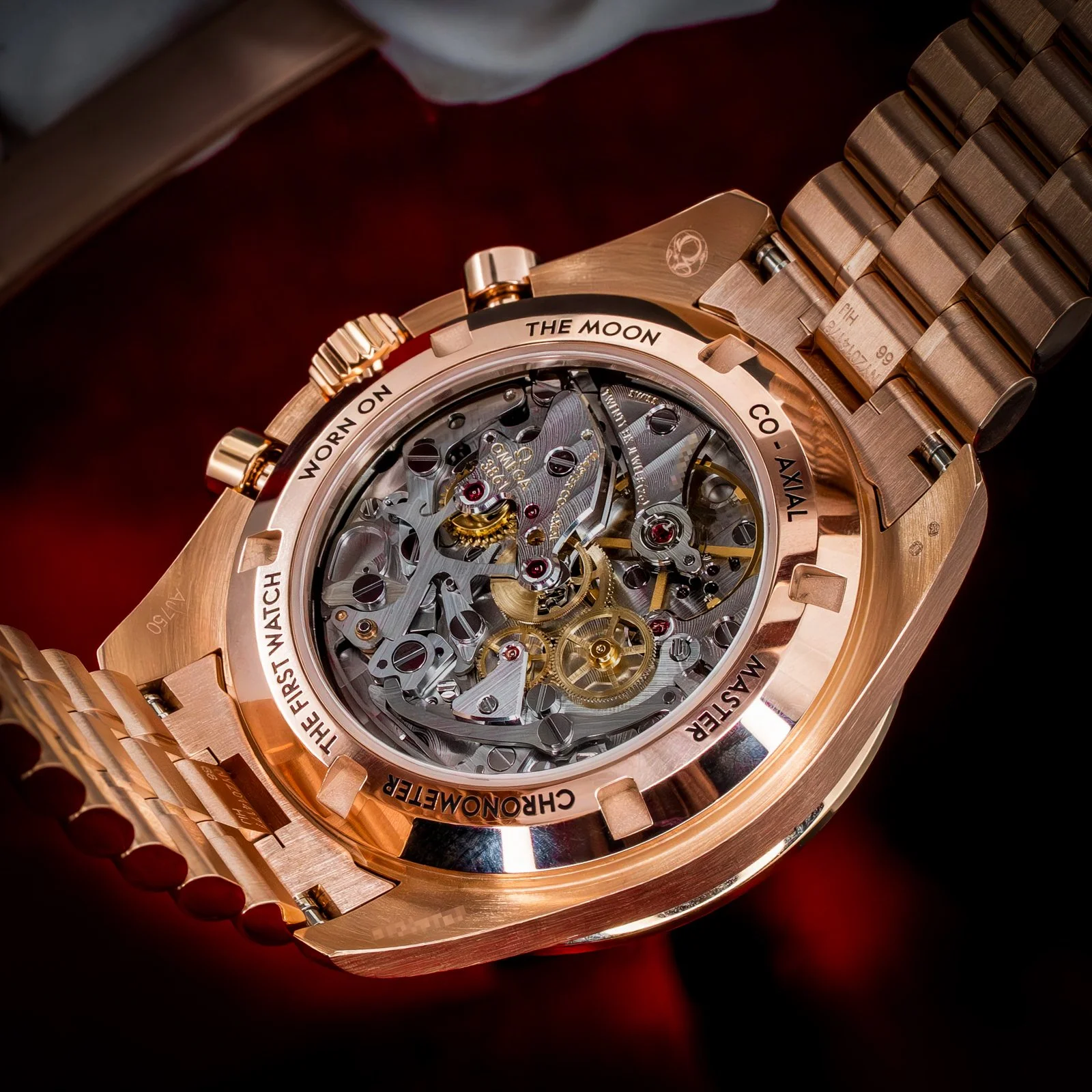 omega-speedmaster-sedna-gold-black-dial-310.60.42.50.01.001-the-stellaris-collection 18.jpg