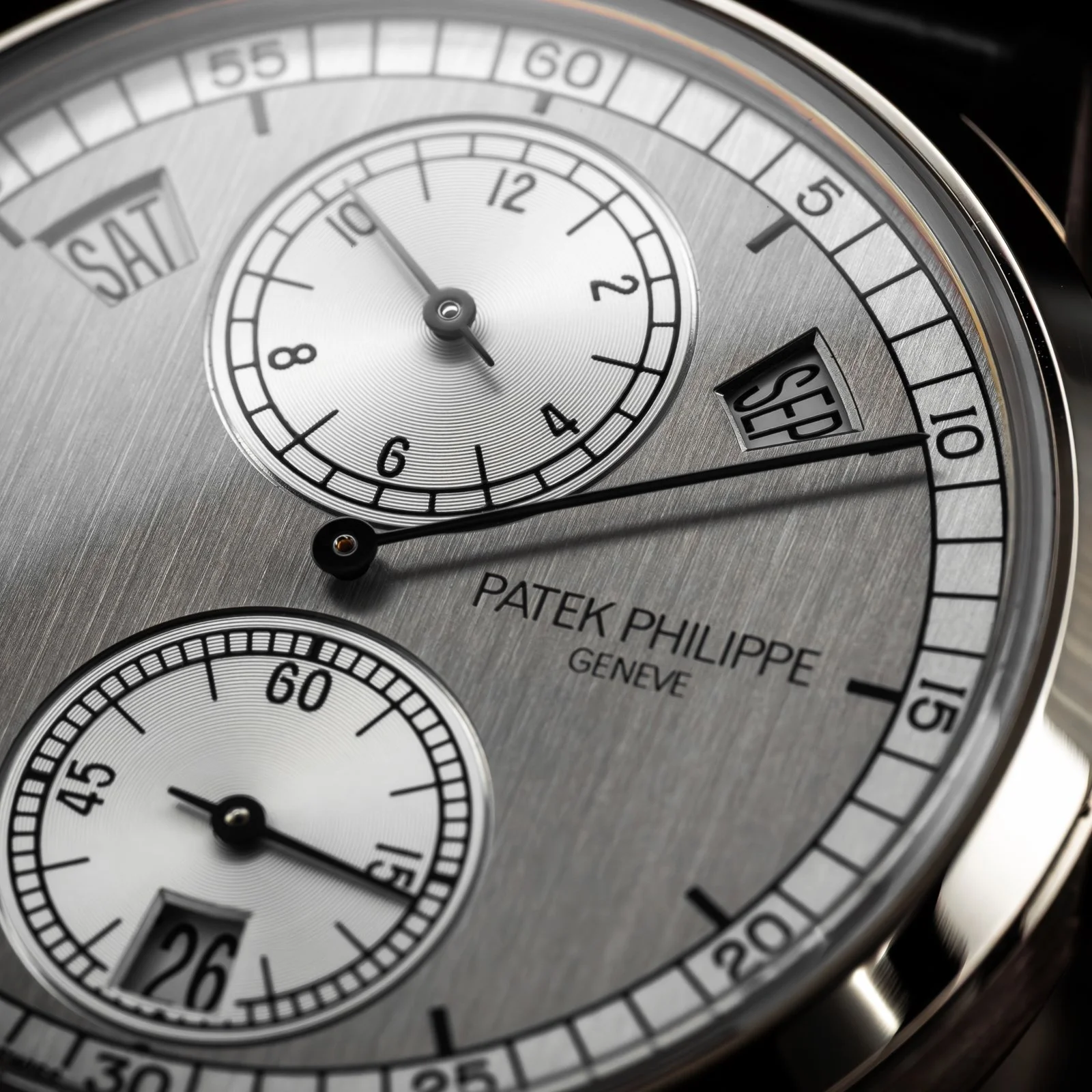 patek-philippe-annual-calendar-regulator-white-gold-5235G-001-the-stellaris-collection.16.jpg