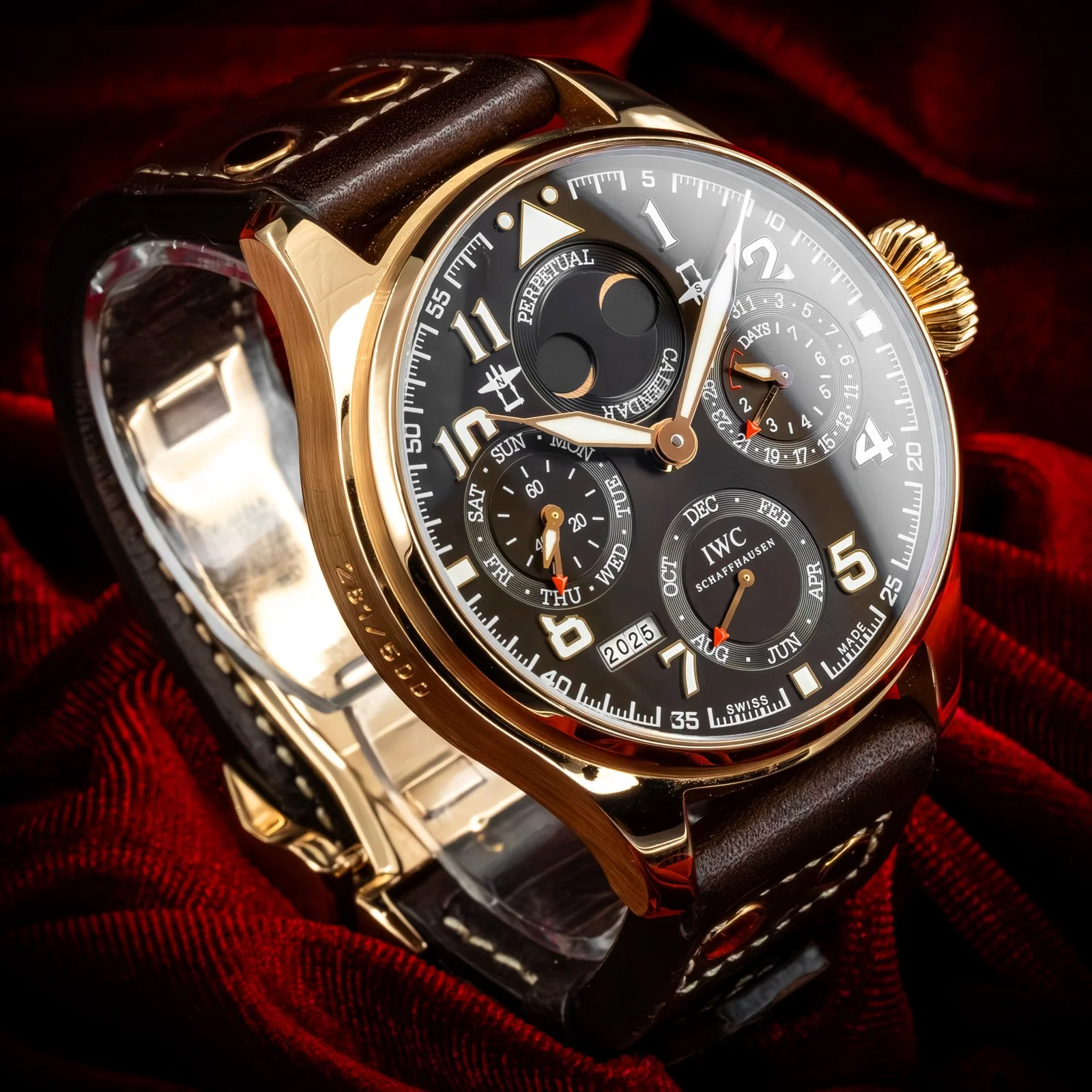 iwc-portuguese-perpetual-calendar-perpetual-moonphase-the-stellaris-collection.07.jpg