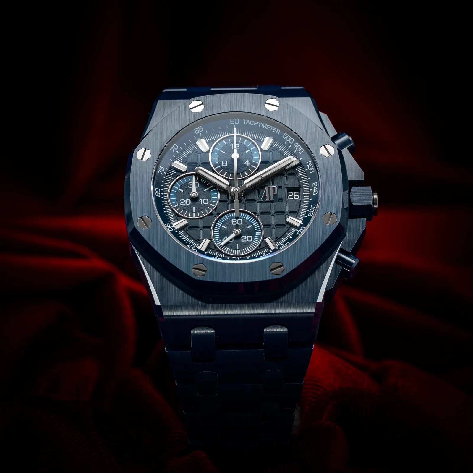 audemars-piguet-royal-oak-offshore-beast-bleu-nuit-nuage-50-26238cd-the-stellaris-collection.06.jpg