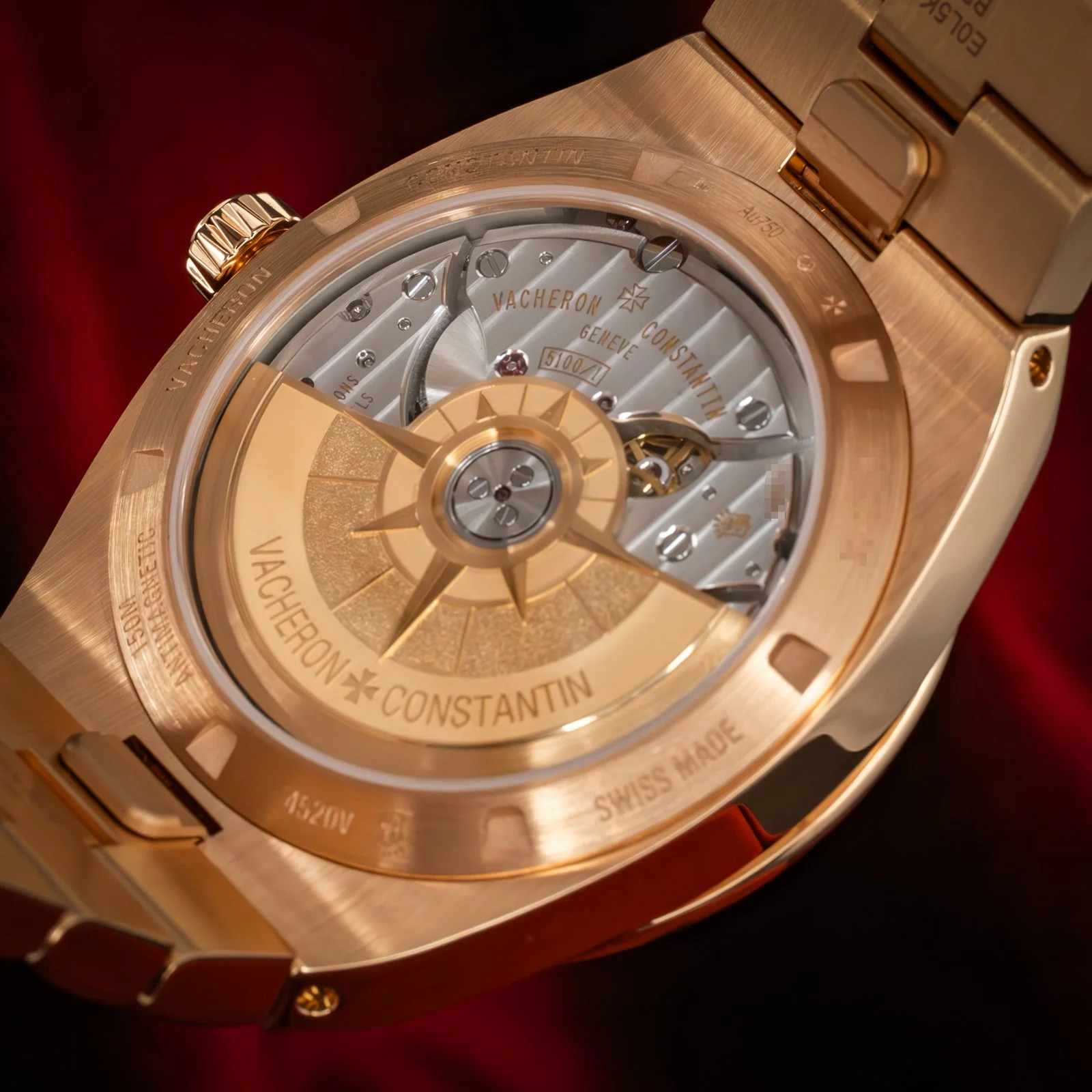 vacheron-constantin-overseas-rose-gold-green-dial-4520V-the-stellaris-collection.15.jpg