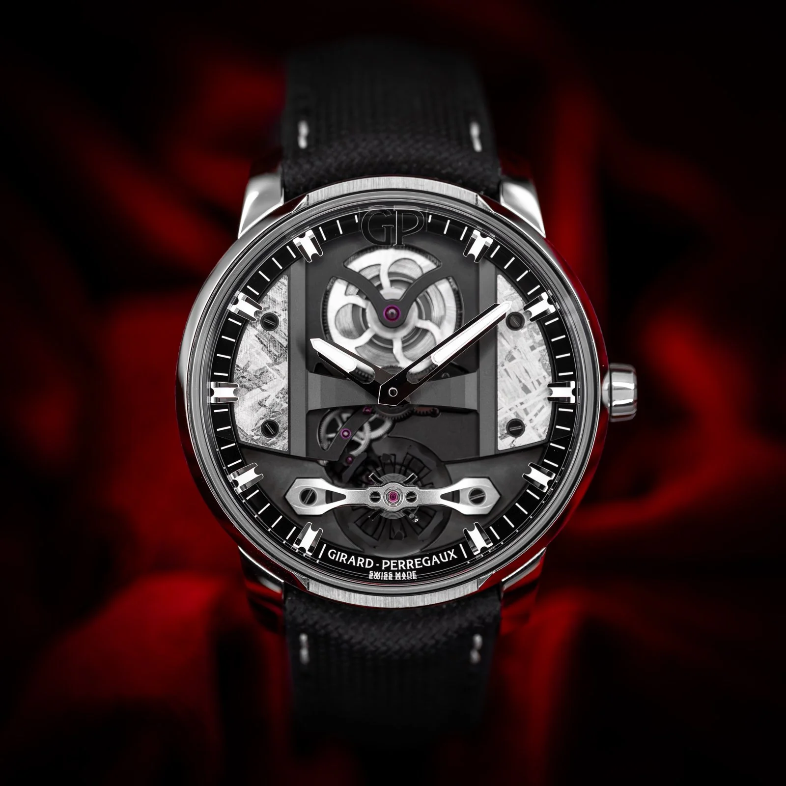 girard-perregaux-free-bridge-meteorite-82000-the-stellaris-collection.01.jpg