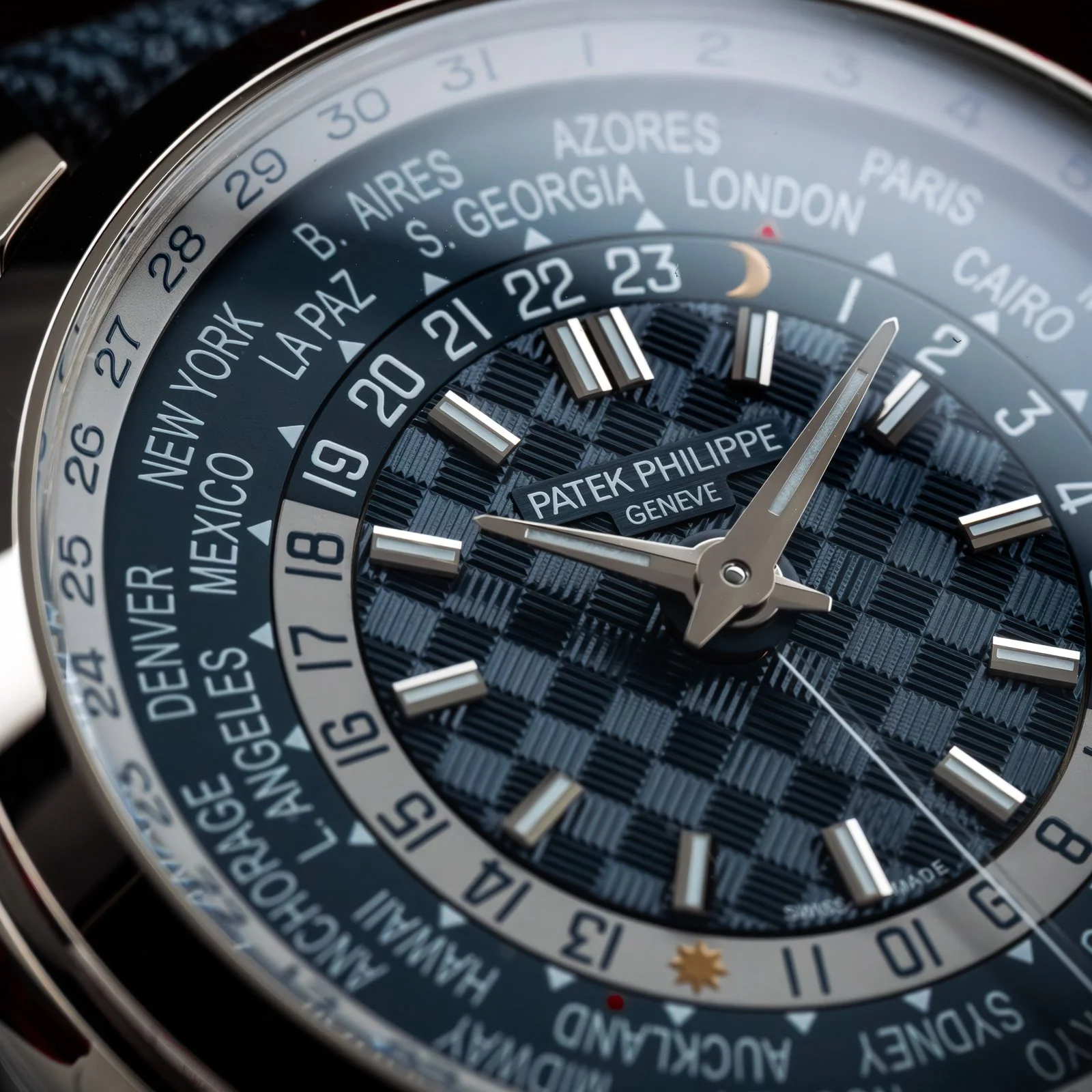 patek-philippe-world-time-date-complications-blue-dial-white-gold-5330g-001-the-stellaris-collection.03.jpg