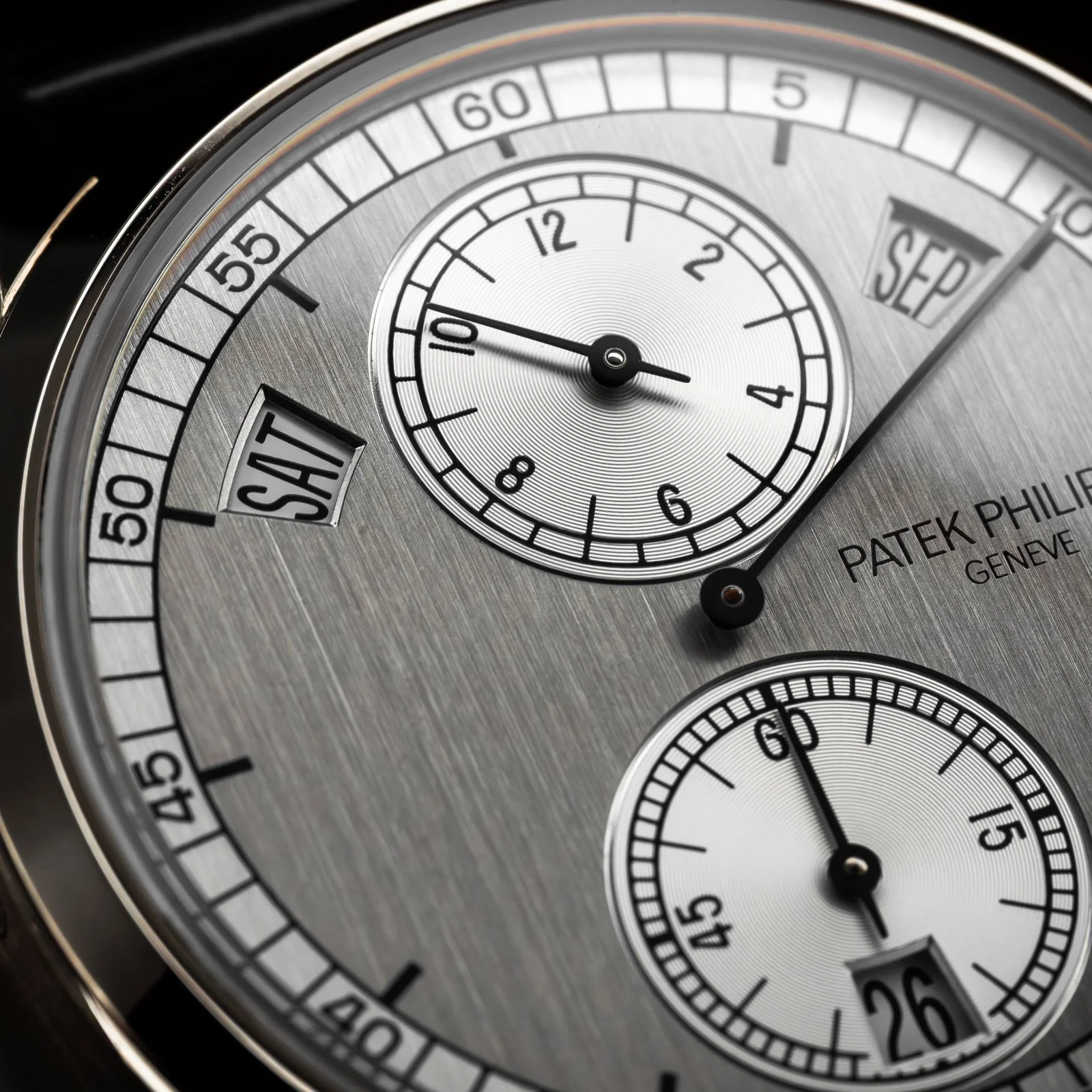 patek-philippe-annual-calendar-regulator-white-gold-5235G-001-the-stellaris-collection.06.jpg