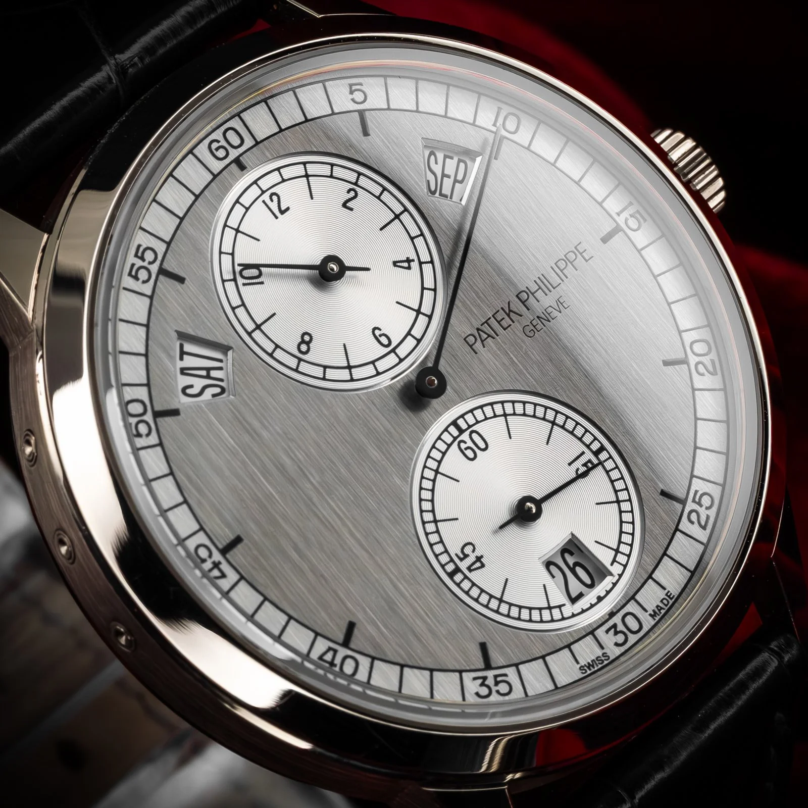 patek-philippe-annual-calendar-regulator-white-gold-5235G-001-the-stellaris-collection.10.jpg