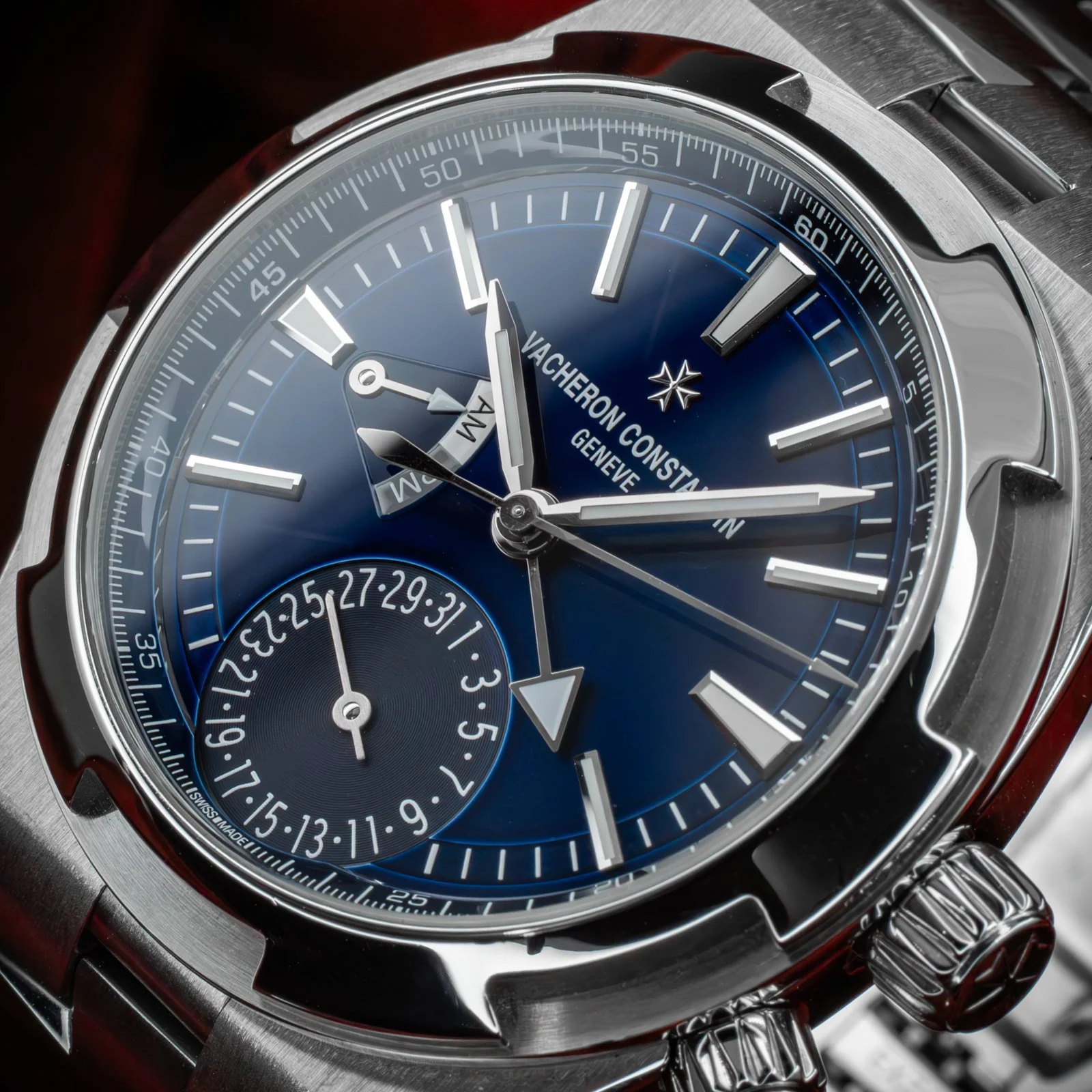 VacheronConstantinOverseasDualTime7900V.12.jpg