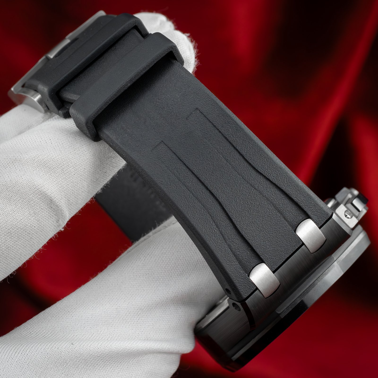 AudemarsPiguetRoyalOakOffshoreChronographAnthracite.21.jpg