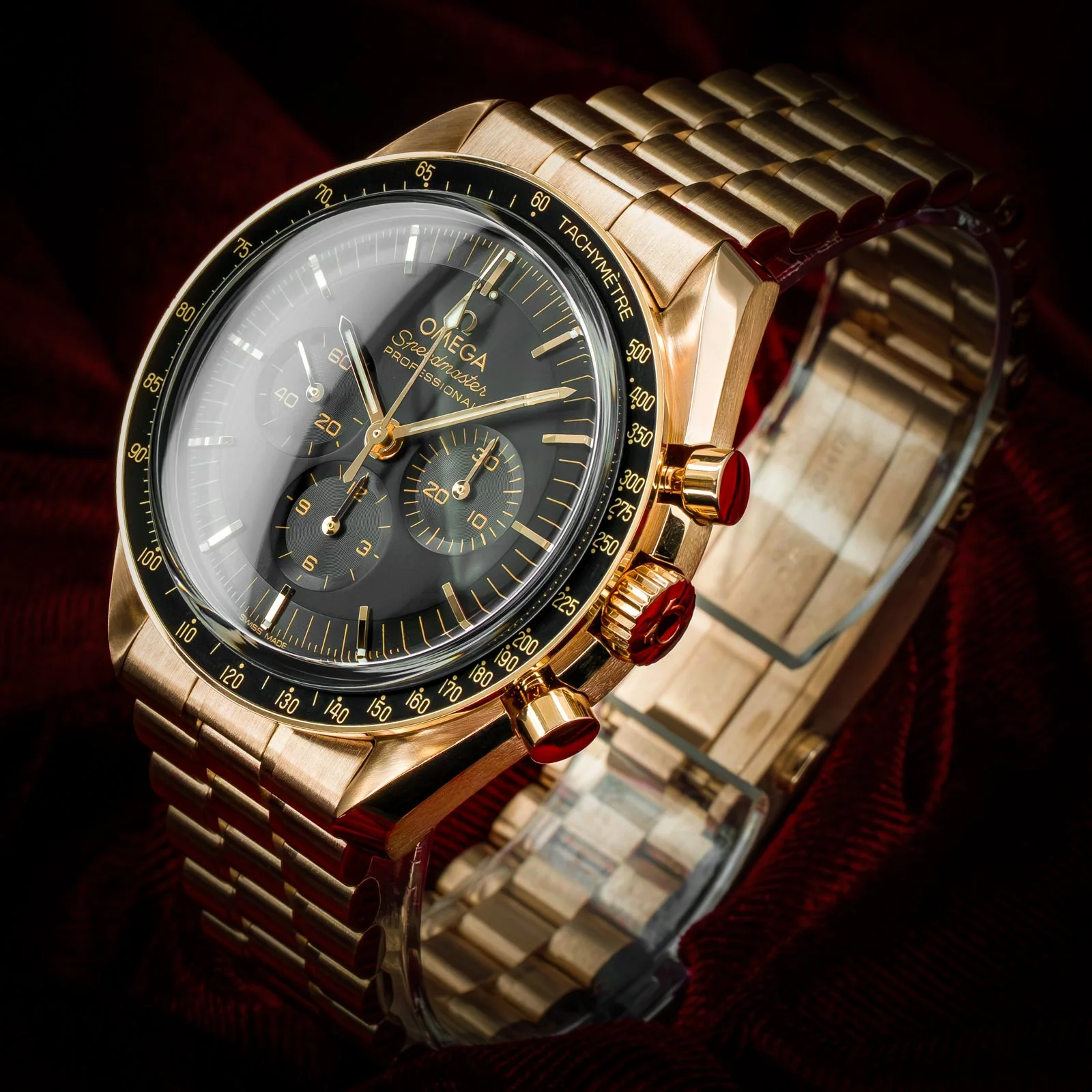 omega-speedmaster-sedna-gold-black-dial-310.60.42.50.01.001-the-stellaris-collection 10.jpg