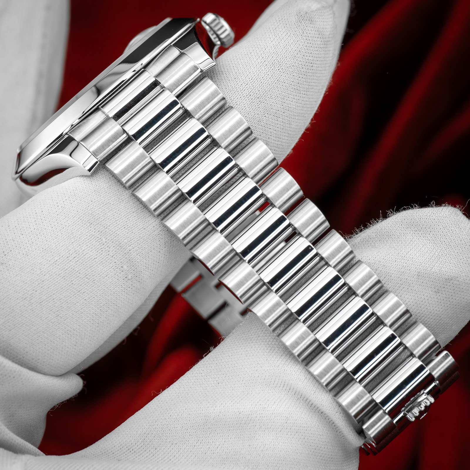 RolexDayDate40PlatinumIceBlueRoman.17.jpg