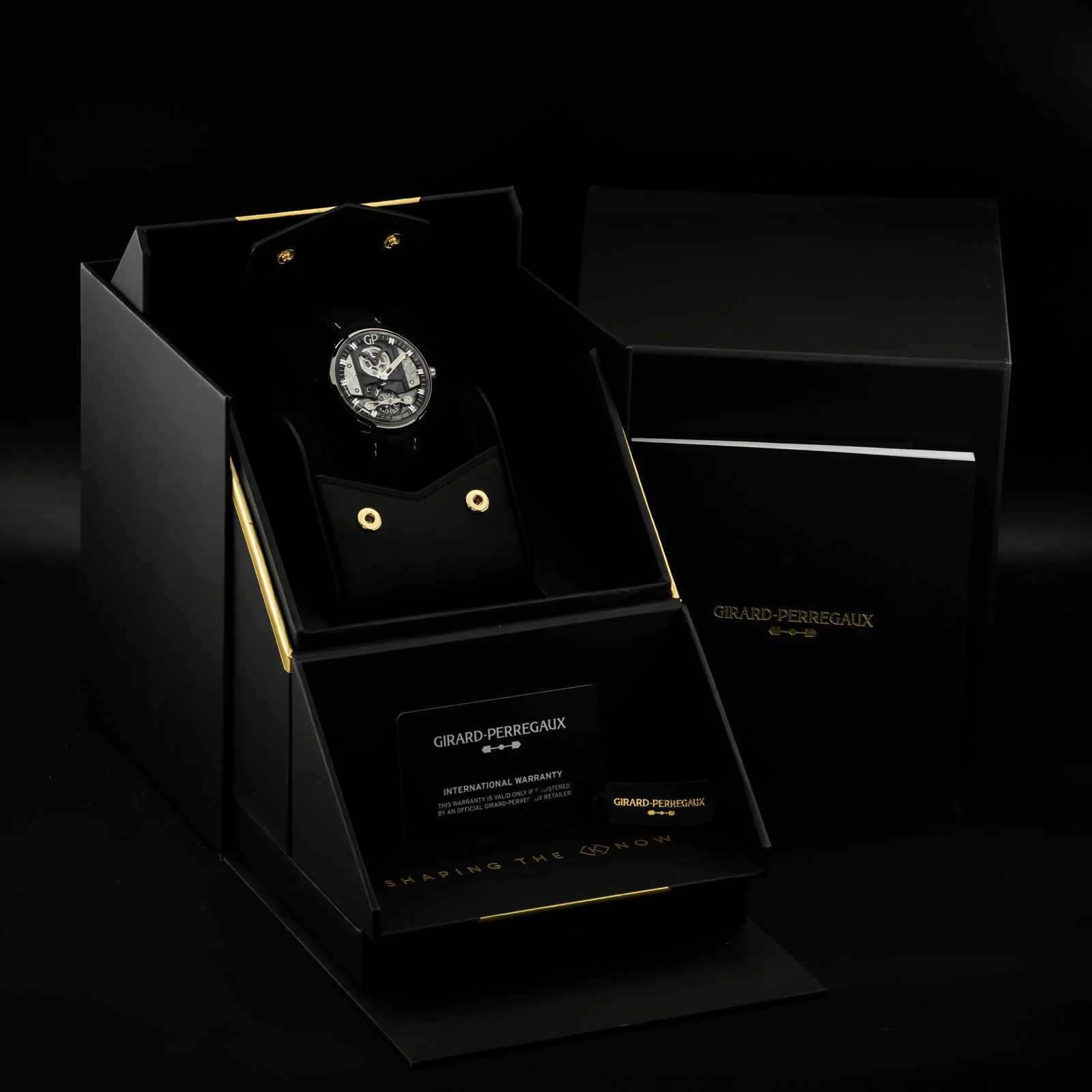 girard-perregaux-free-bridge-meteorite-82000-the-stellaris-collection.03.jpg